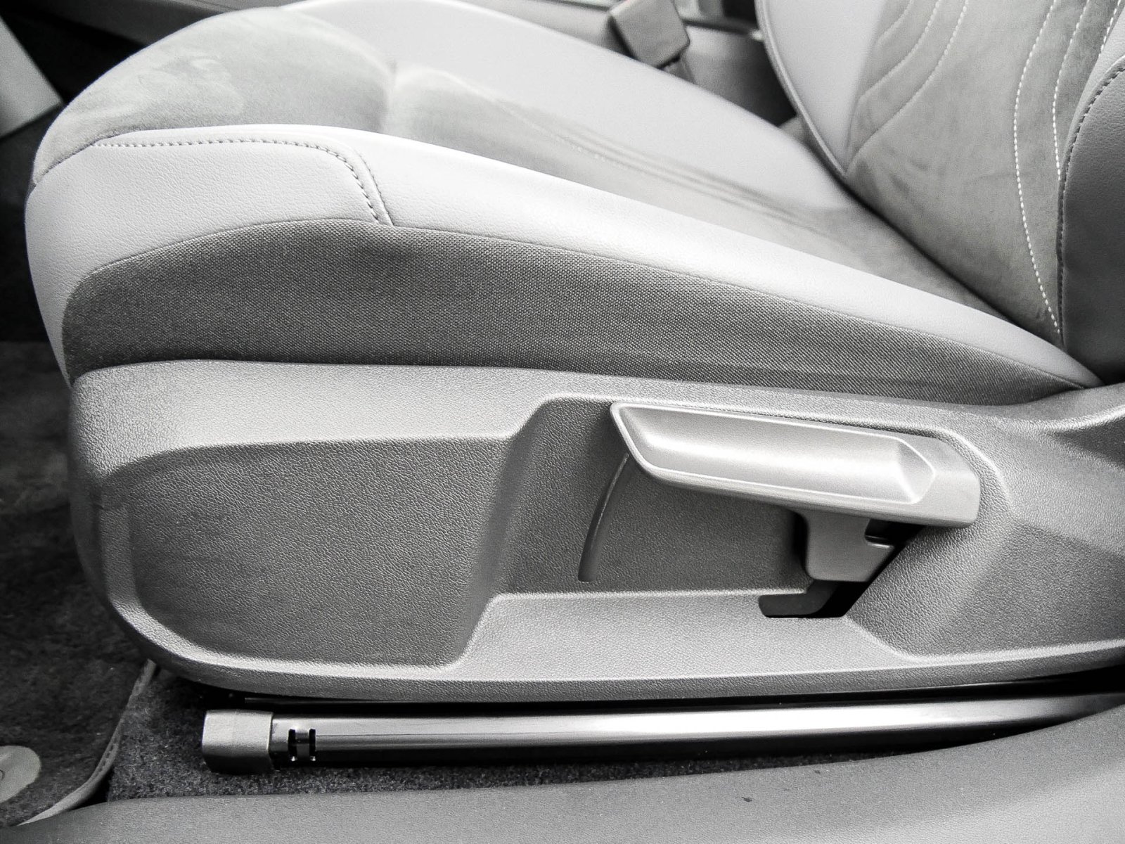Volkswagen ID.4 Pro Performance KAMERA MATRIX SITZHEIZ ACC