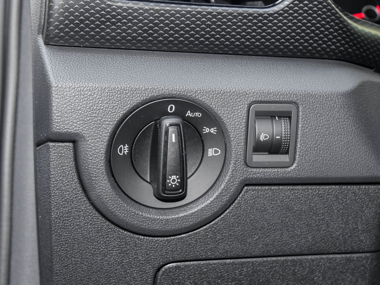 Volkswagen T-Cross 1.5 LIFE ALU NAVI EINPARKHILFE BLUETOOTH