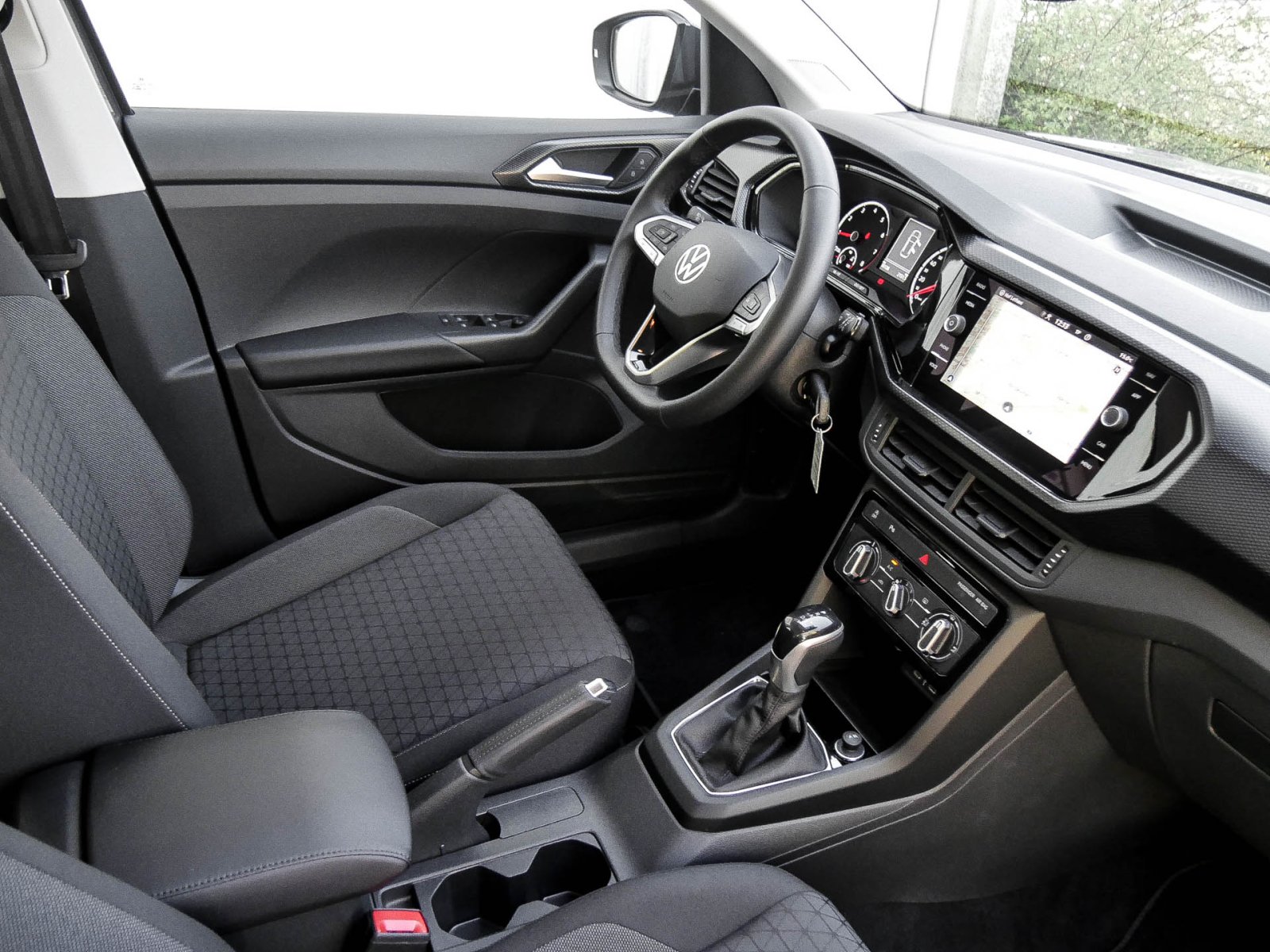 Volkswagen T-Cross 1.5 LIFE ALU NAVI EINPARKHILFE BLUETOOTH