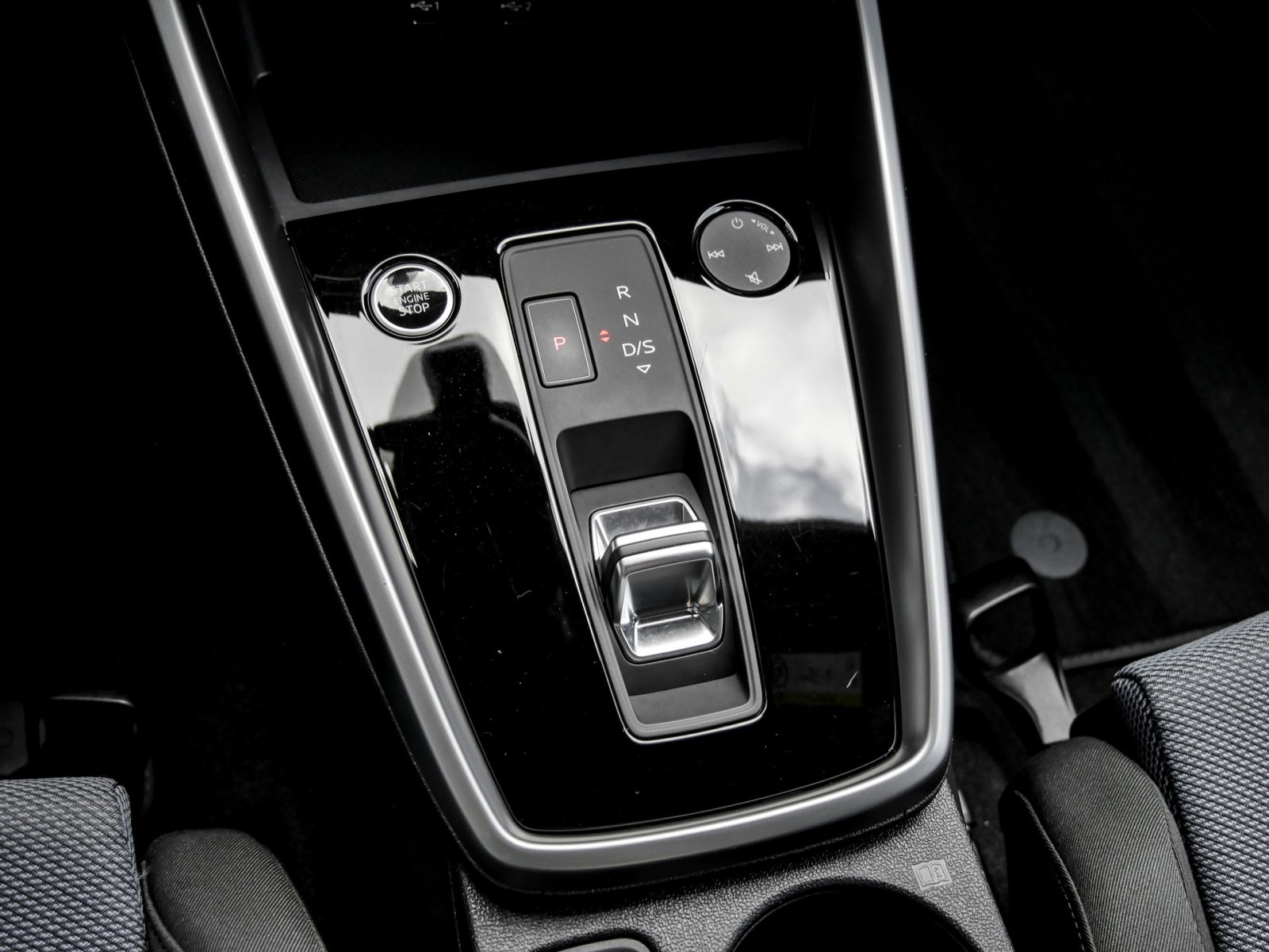 Audi A3 Sportback 45 HYBRID S LINE BLACKPAK NAVI LM17