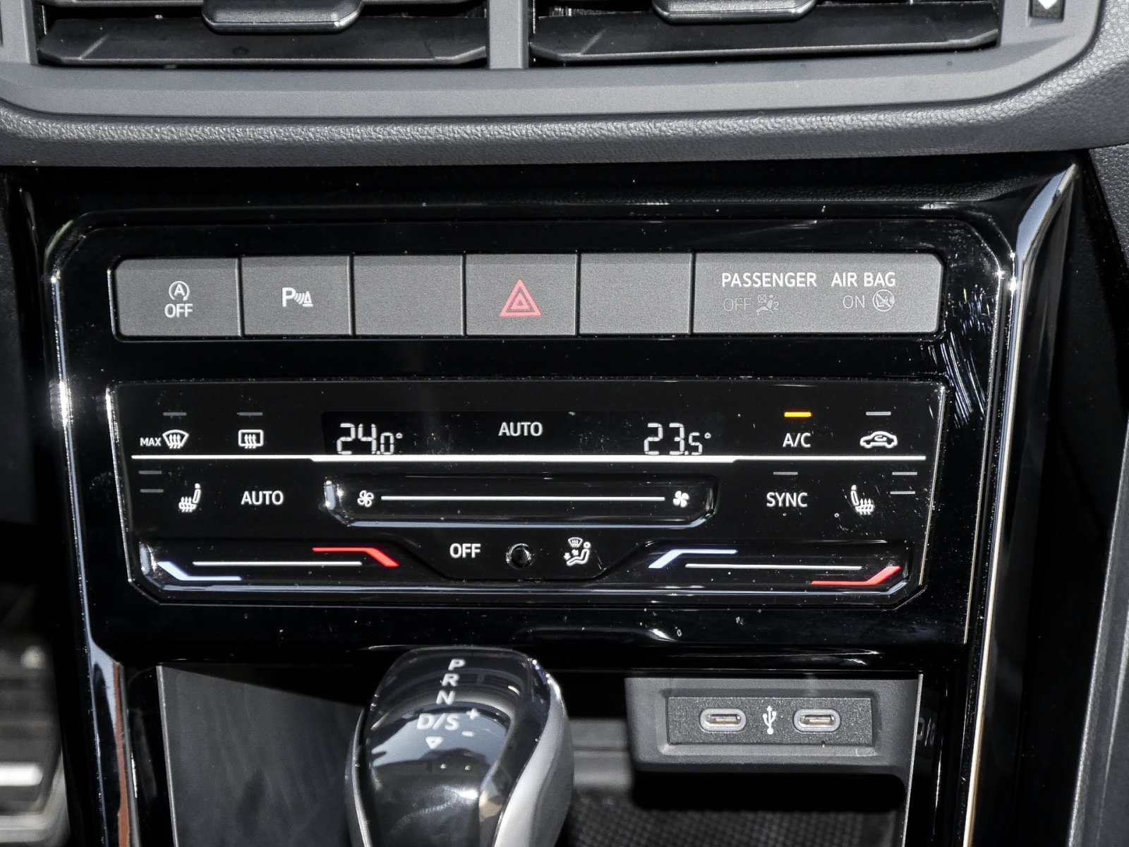 Volkswagen T-Cross 1.0 Move NAVI KAMERA SITZHEIZUNG ALU