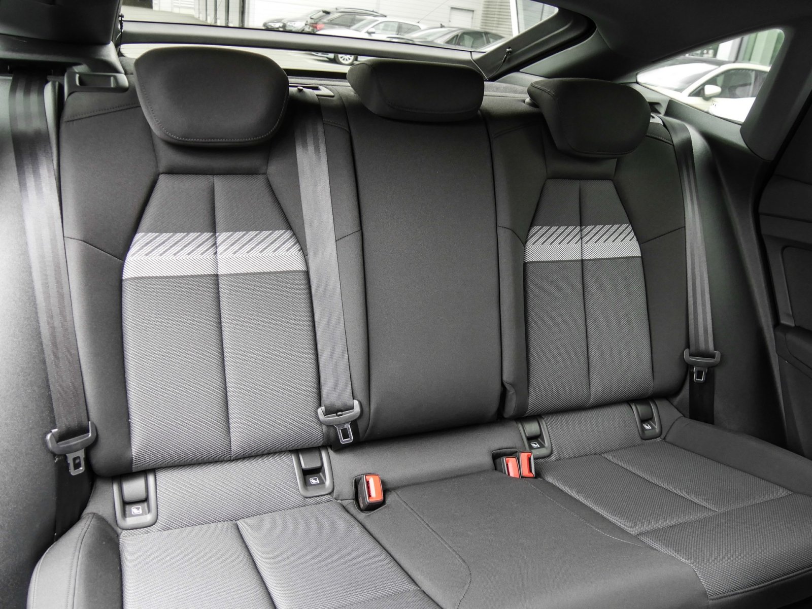 Audi Q4 e-tron Sportback 35 CAM ACC LM19 eKLAPPE NAVI+