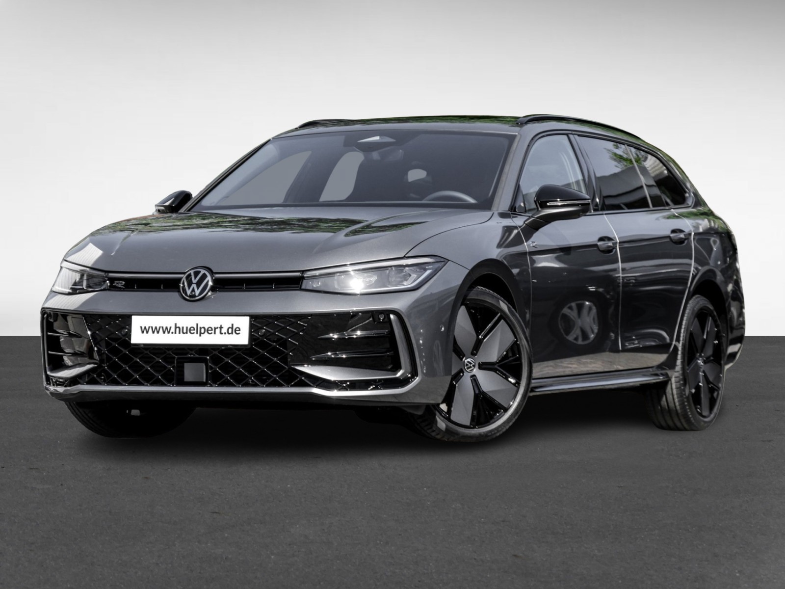 Volkswagen Passat Variant 2.0 TDI R-LINE DSG PANO AHK LM19 BLACKSTYLE