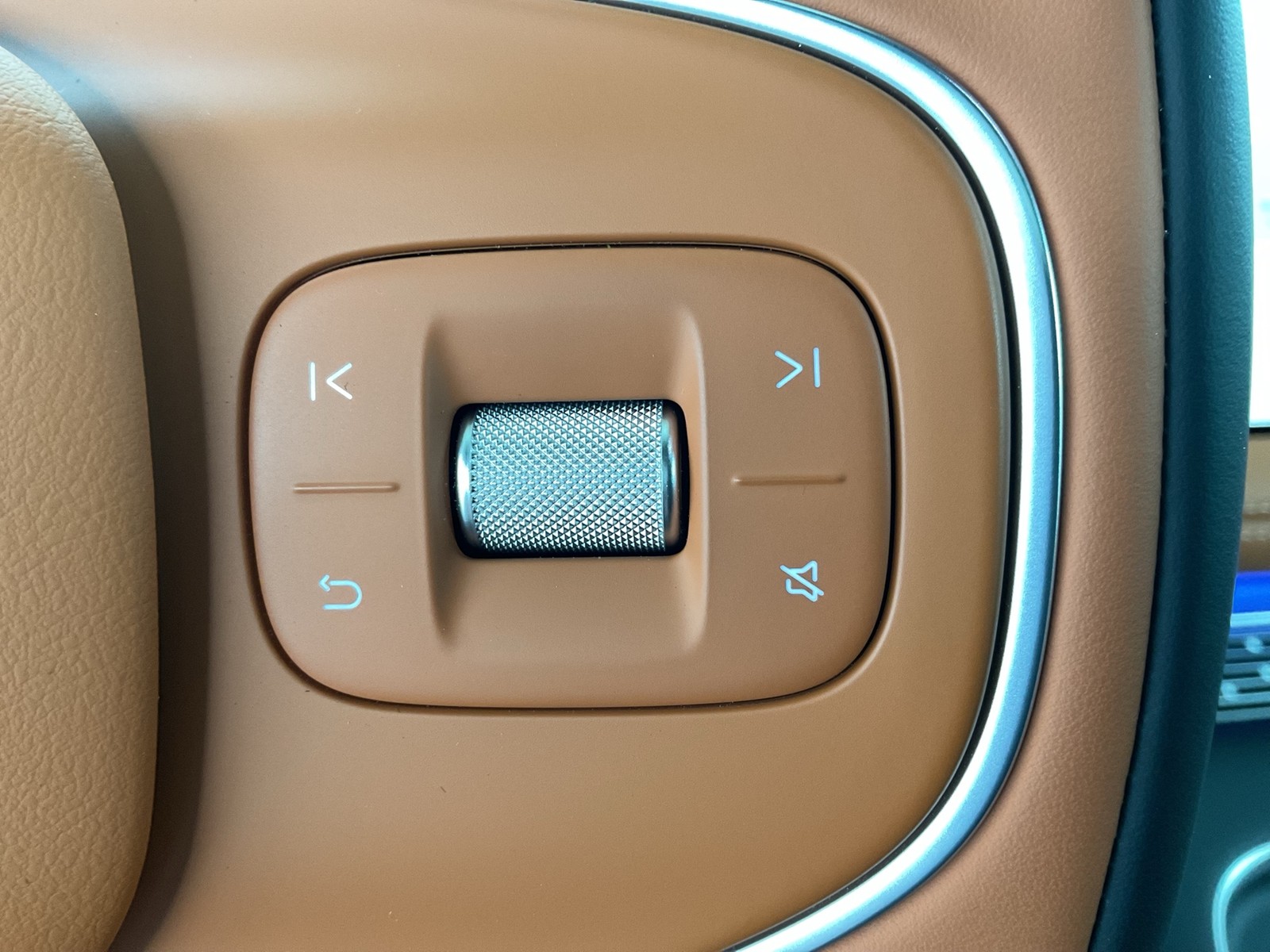 XPENG G9 AWD Performance AHK DYNAUDIO LEDER LM21