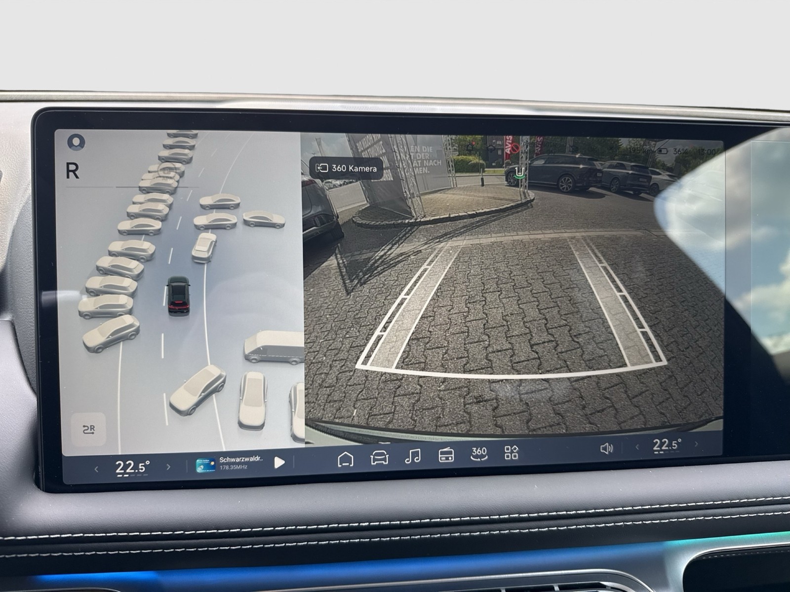 XPENG G9 AWD Performance PANO LEDER eSITZE LM21