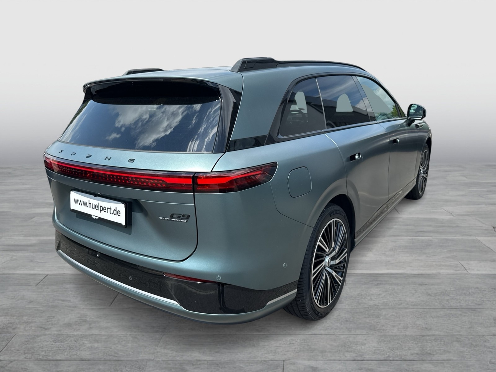 XPENG G9 AWD Performance PANO LEDER eSITZE LM21