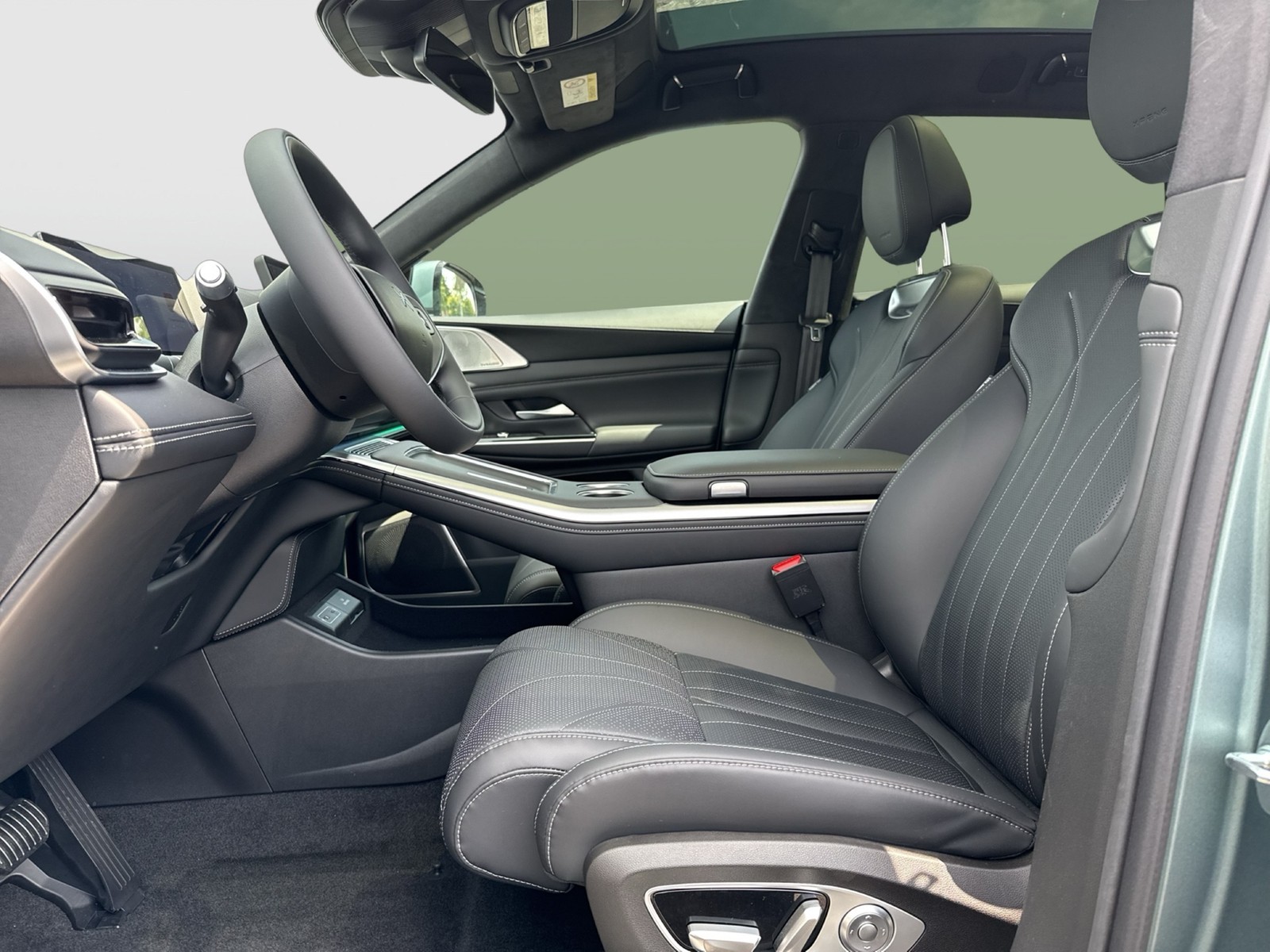 XPENG G9 AWD Performance PANO LEDER eSITZE LM21