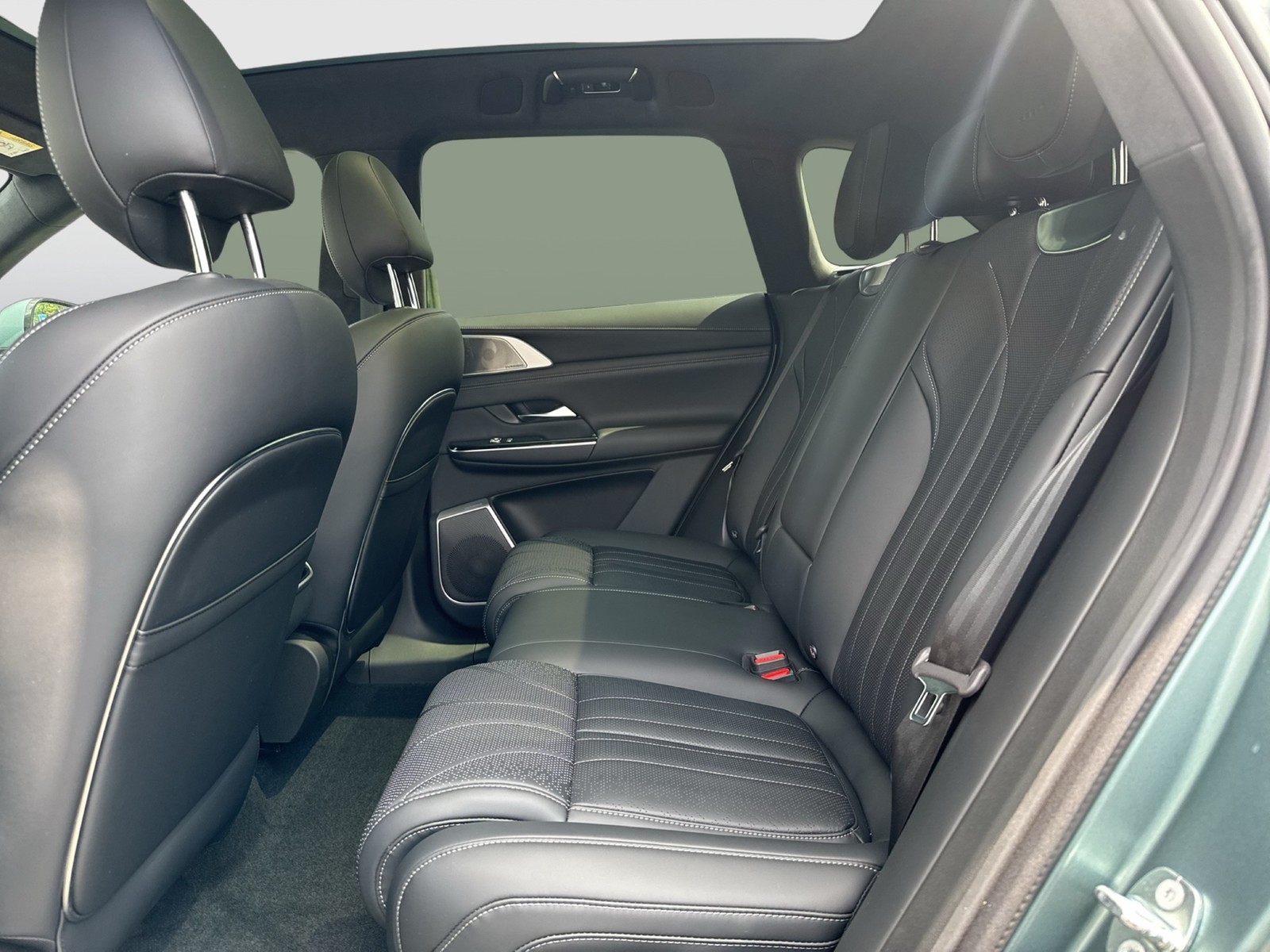 XPENG G9 AWD Performance PANO LEDER eSITZE LM21