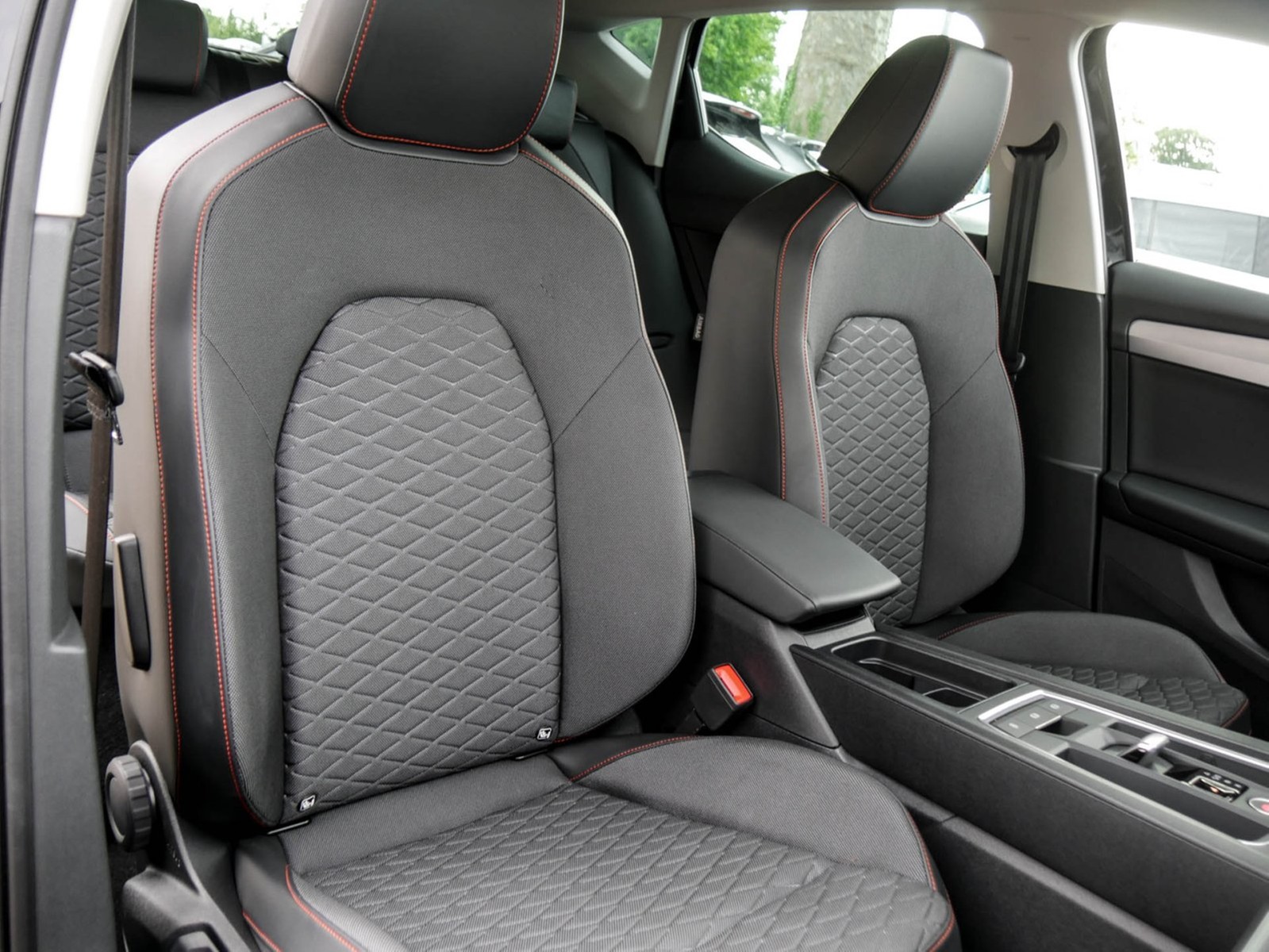 Seat Leon 2.0 FR CAM ACC NAVI MATRIXLED LM17 SITZHEIZ
