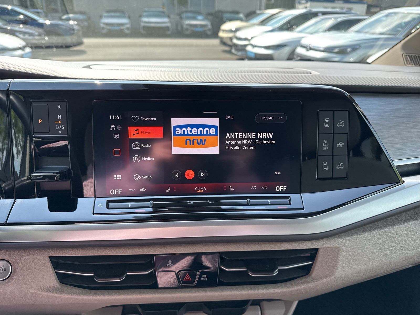 Volkswagen T7 California HYBRID OCEAN 4X4 AHK Matrix DCC HUD Navi