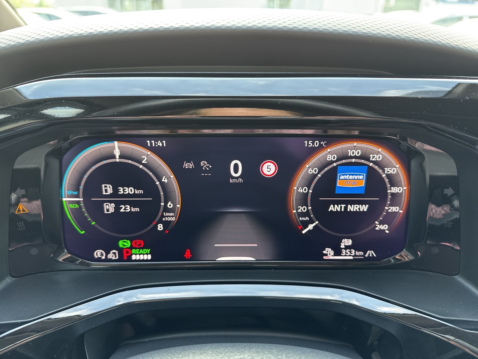 Volkswagen T7 California HYBRID OCEAN 4X4 AHK Matrix DCC HUD Navi