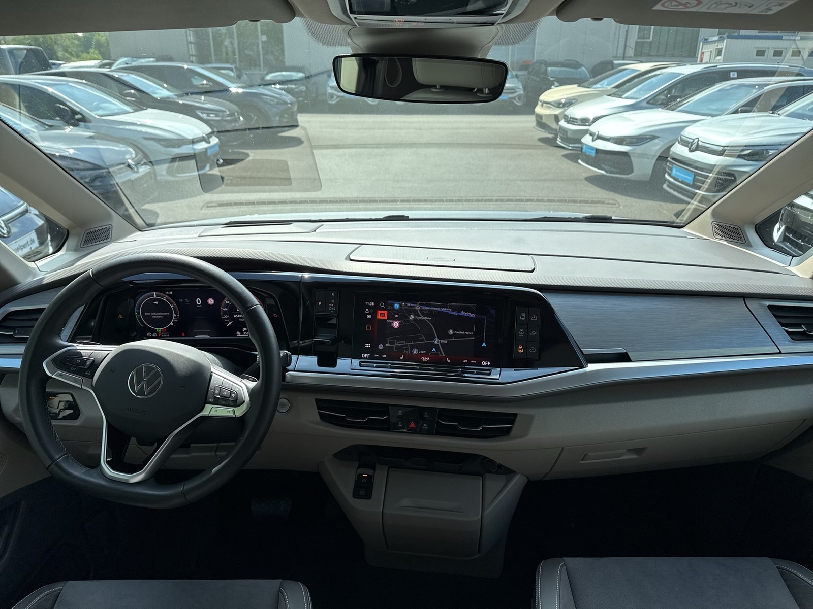 Volkswagen T7 California HYBRID OCEAN 4X4 AHK Matrix DCC HUD Navi