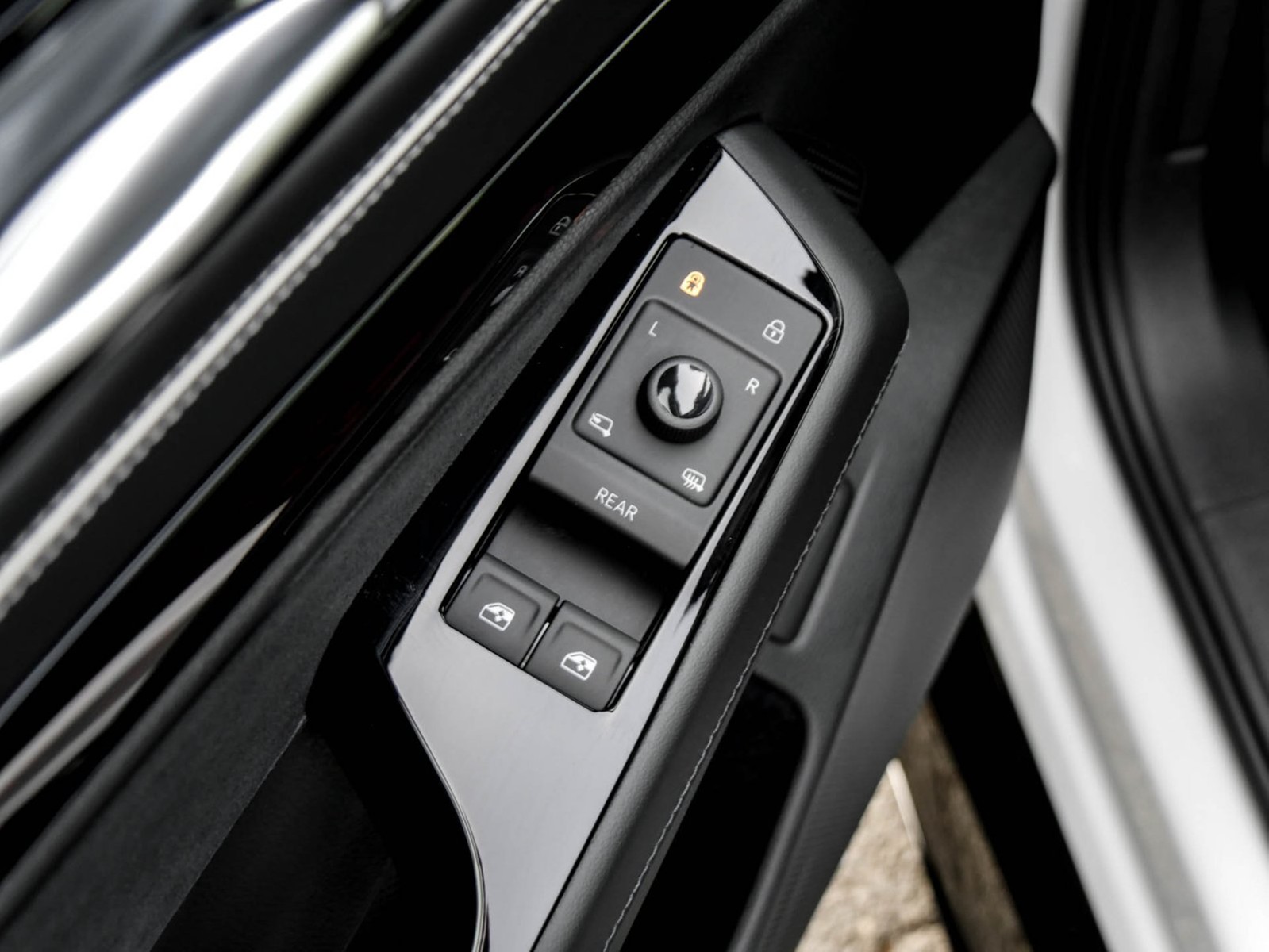 Volkswagen ID.7 Tourer PRO AHK 360°CAM ACC LM20 E-KLAPPE