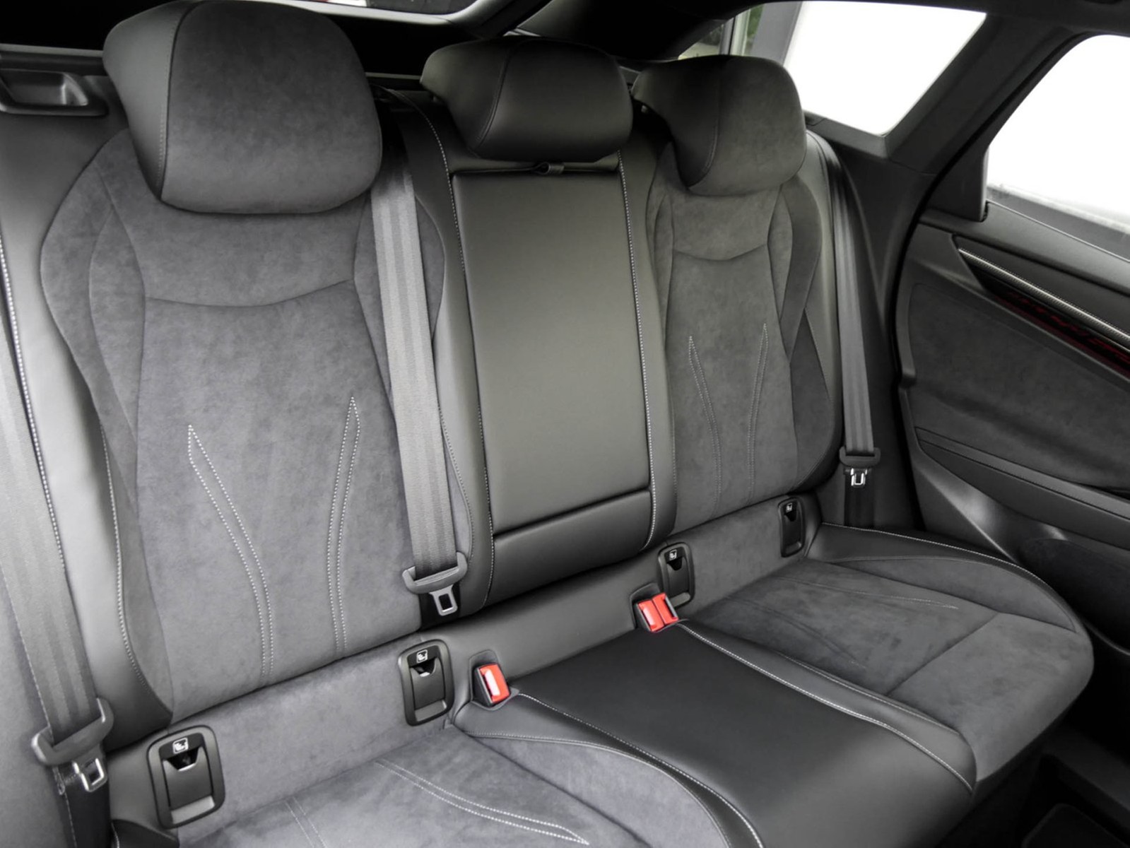 Volkswagen ID.7 Tourer PRO AHK 360°CAM ACC LM20 E-KLAPPE