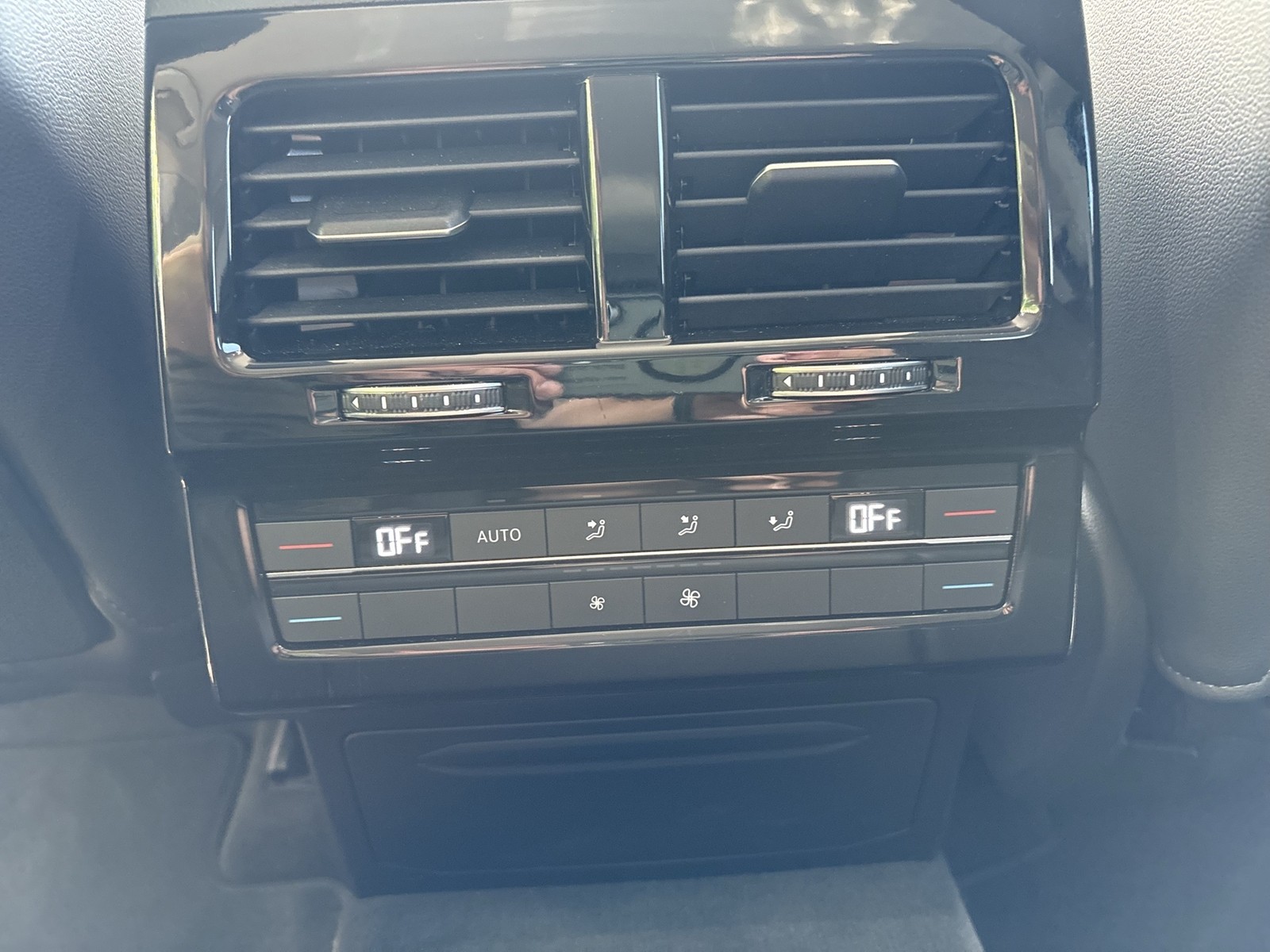 Volkswagen Touareg V6 4X4 LEDER AHK CAM ACC LM19 NAVI