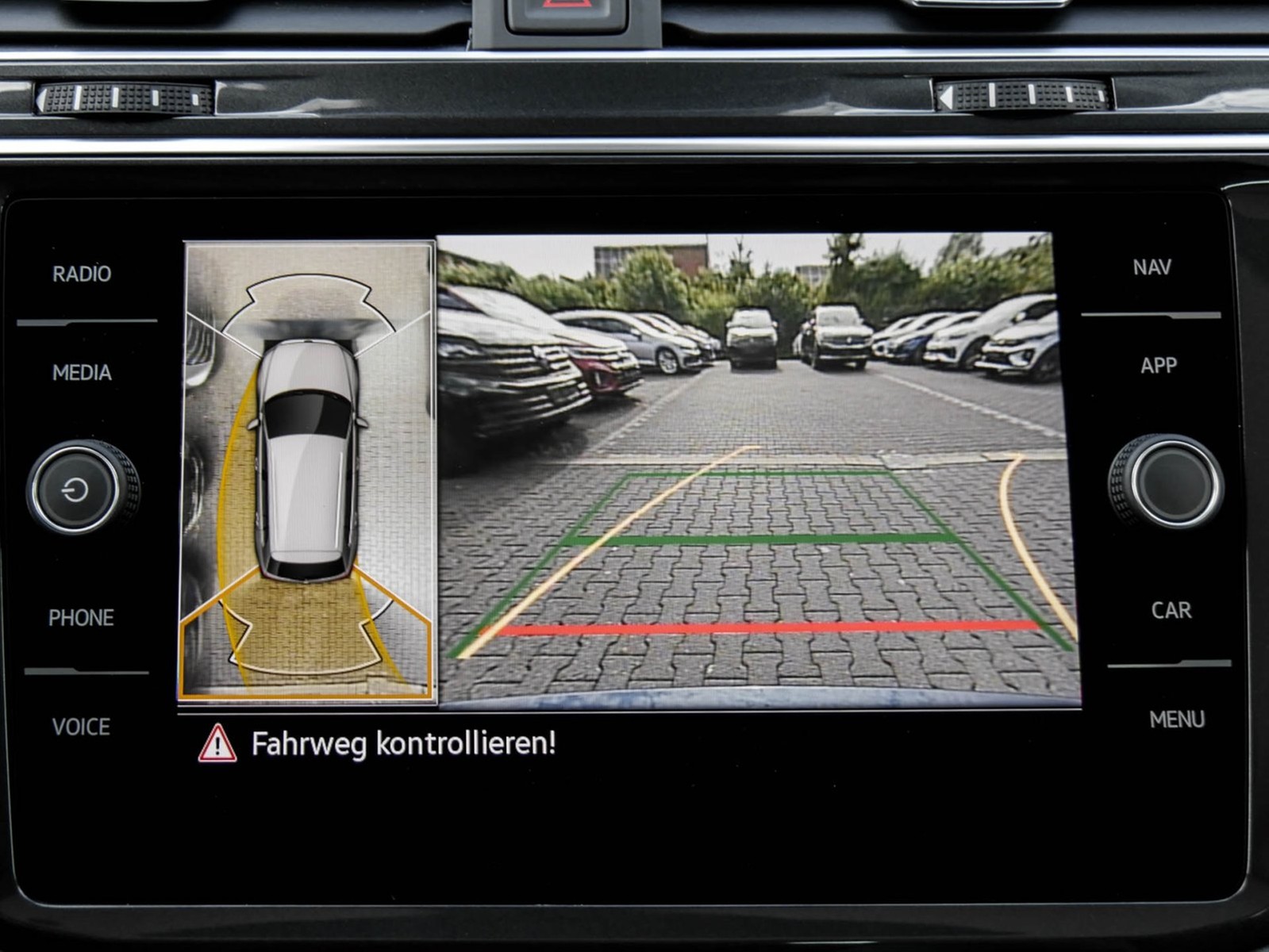 Volkswagen Tiguan 2.0 MOVE STANDHZ PANO AHK 360CAM ACC NAVI