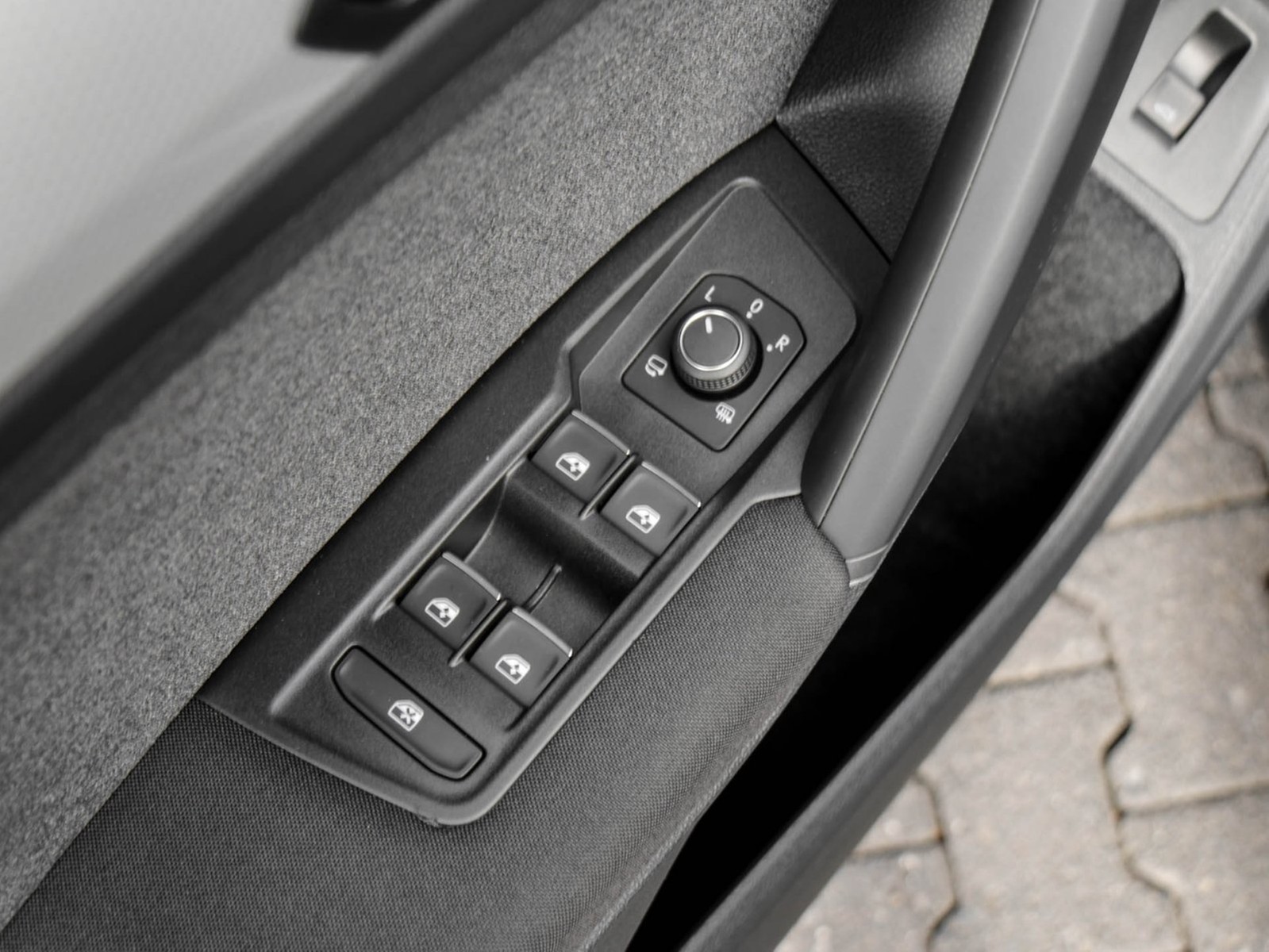 Volkswagen Tiguan 2.0 MOVE STANDHZ PANO AHK 360CAM ACC NAVI