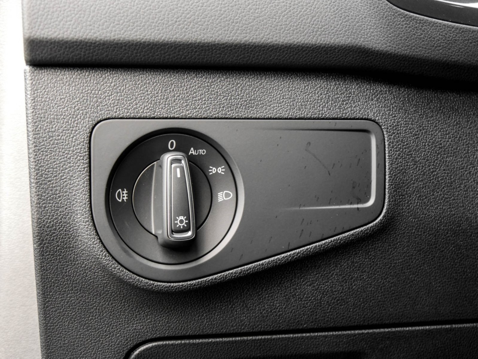 Volkswagen Tiguan 2.0 MOVE STANDHZ PANO AHK 360CAM ACC NAVI