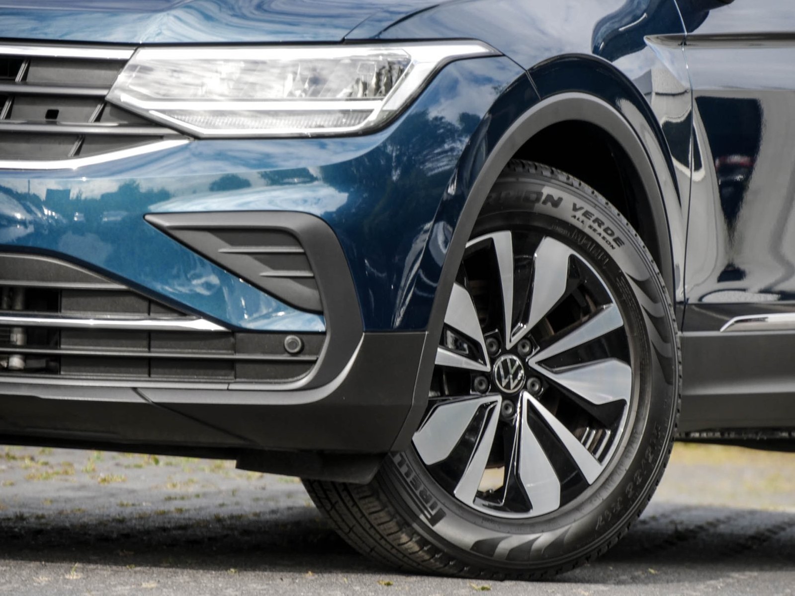 Volkswagen Tiguan 2.0 MOVE STANDHZ PANO AHK 360CAM ACC NAVI
