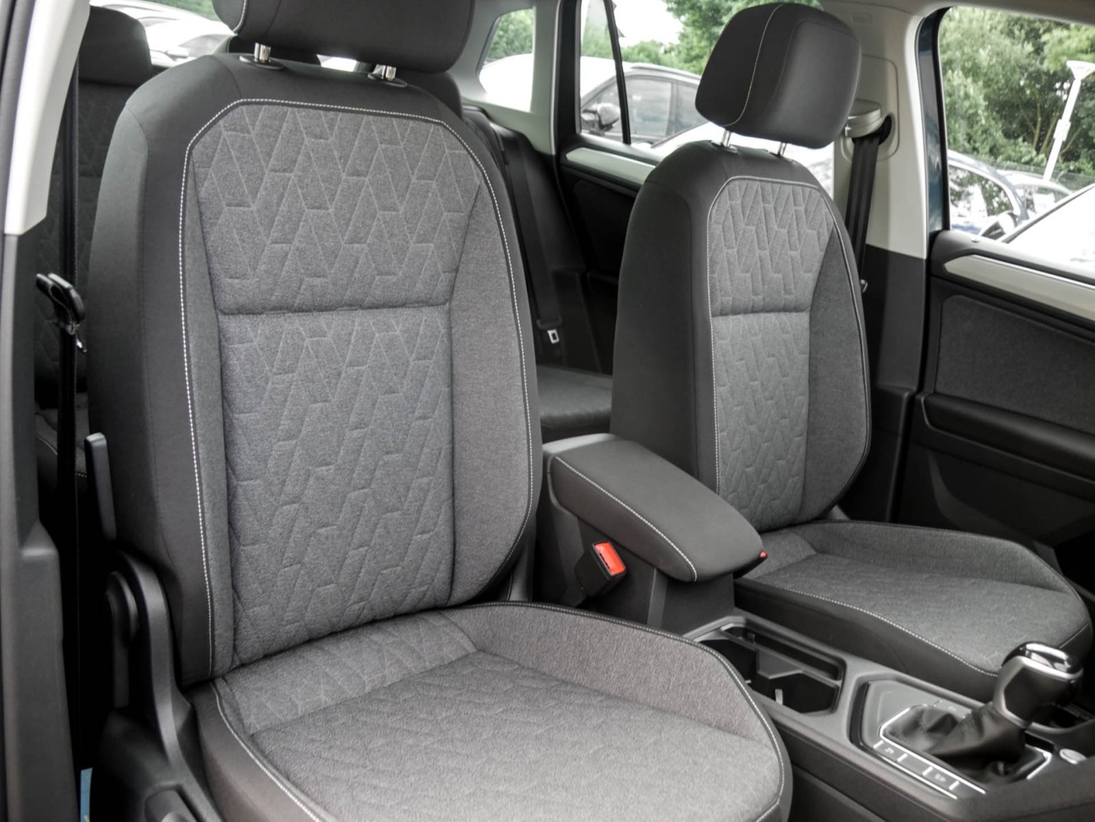 Volkswagen Tiguan 2.0 MOVE STANDHZ PANO AHK 360CAM ACC NAVI