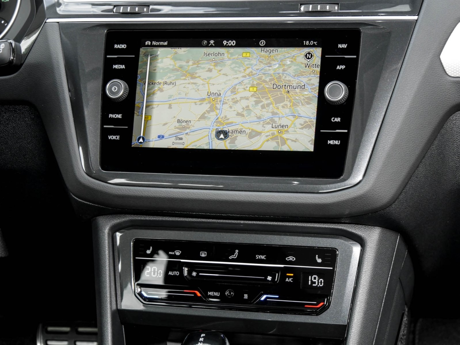 Volkswagen Tiguan 2.0 MOVE STANDHZ PANO AHK 360CAM ACC NAVI