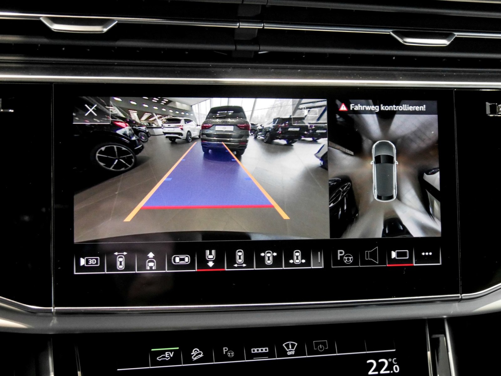 Audi Q8 TFSI e quattro tiptronic S Line Business AHK+B&O+HDMatrixLED+ISOFIX