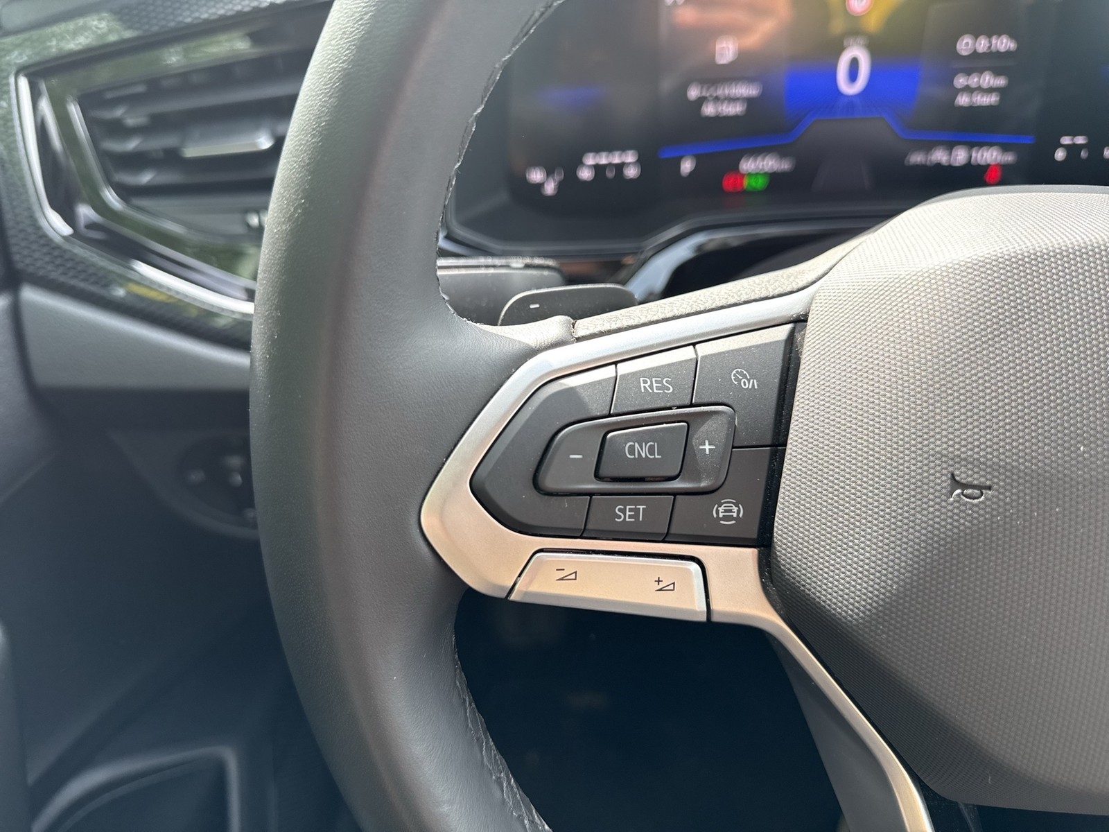Volkswagen Taigo 1.0 LIFE NAVI CARPLAY ALU SITZHEIZUNG