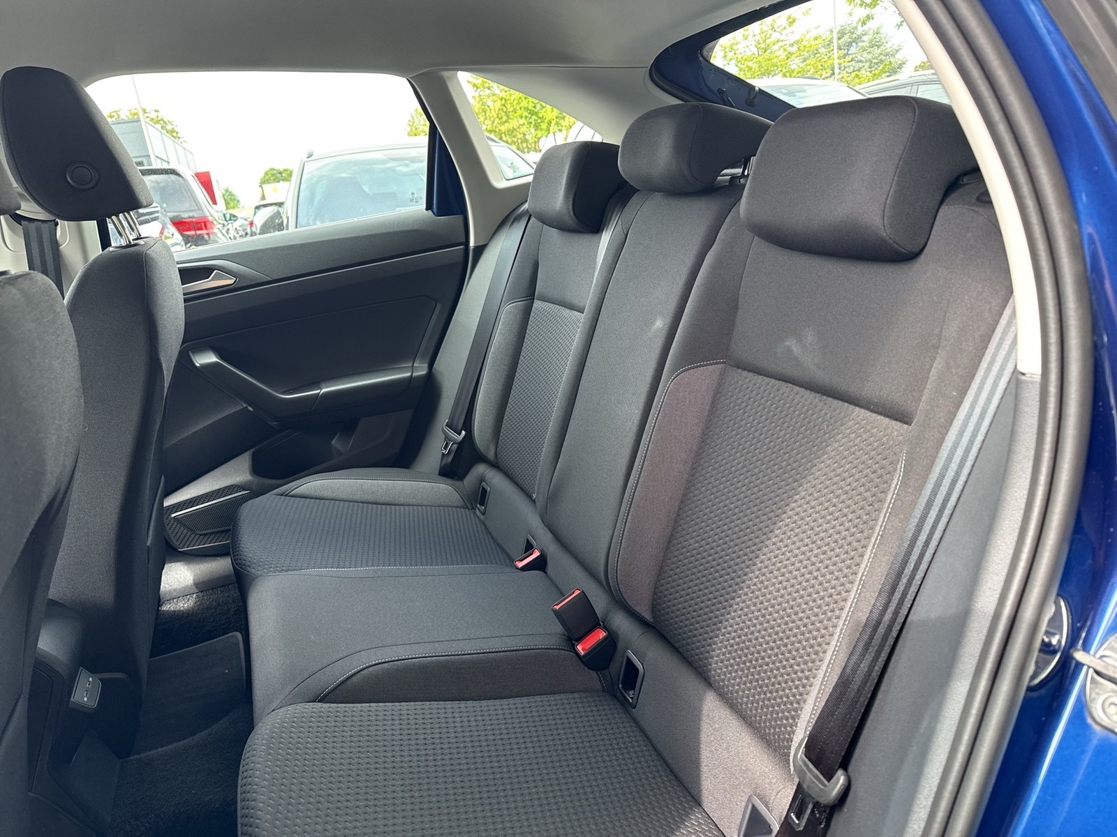 Volkswagen Taigo 1.0 LIFE NAVI CARPLAY ALU SITZHEIZUNG