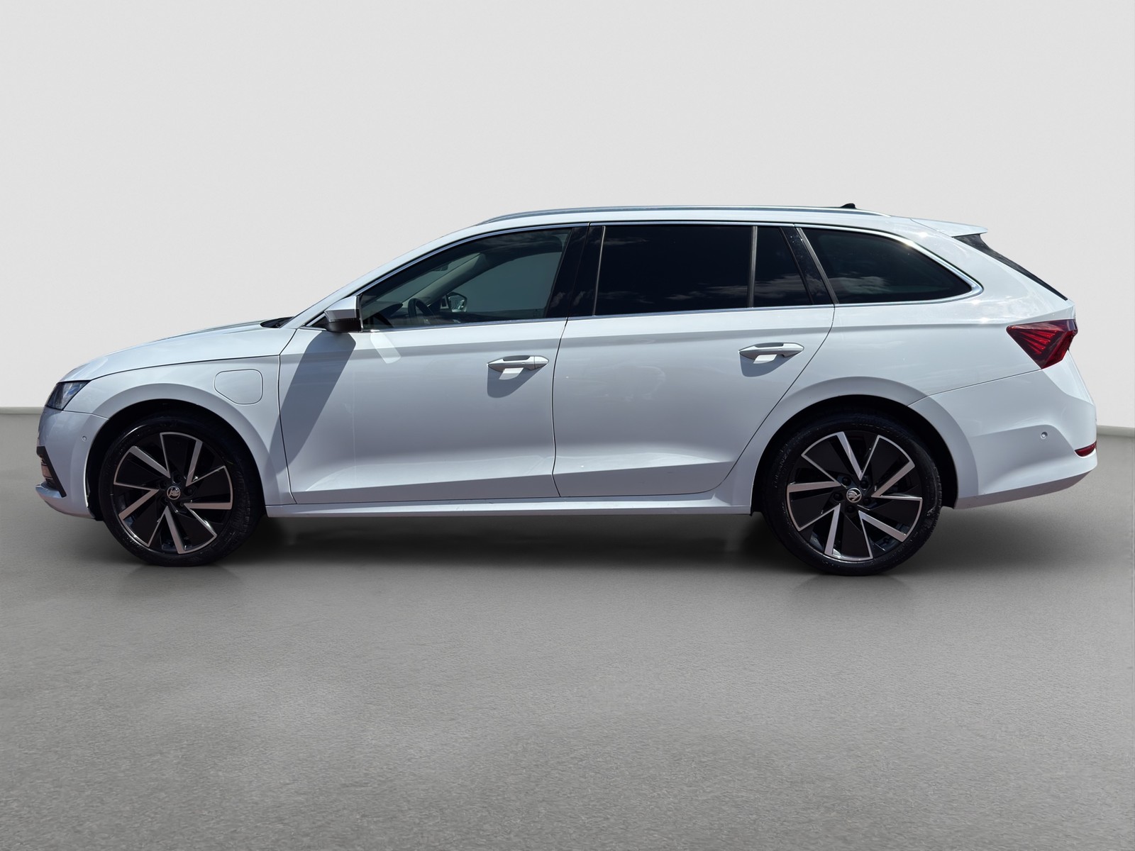 Skoda Octavia Combi 1.4 iV STYLE CAM LM18 MATRIXLED