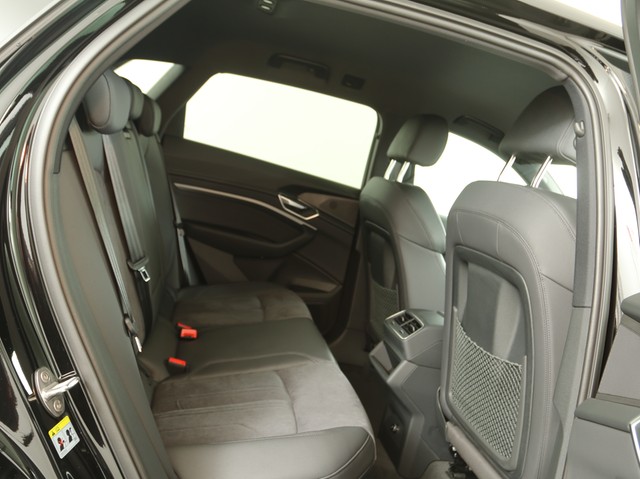 Audi e-tron 50 quattro advanced BLACKPAK CAM LM20 NAVI+