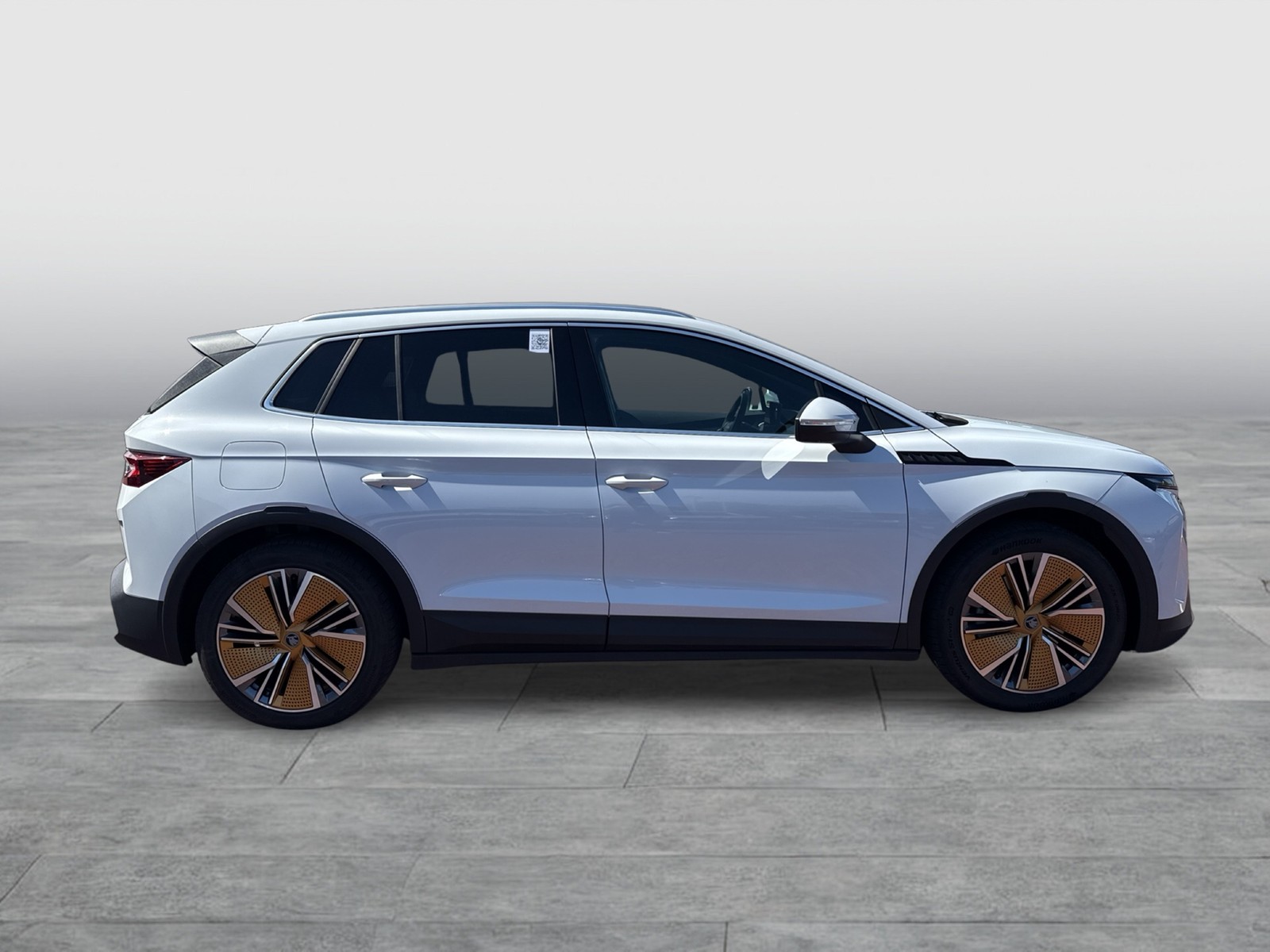 Skoda Elroq 85 LODGE WÄRMEPUMPE AHK 360°CAM ACC LM20
