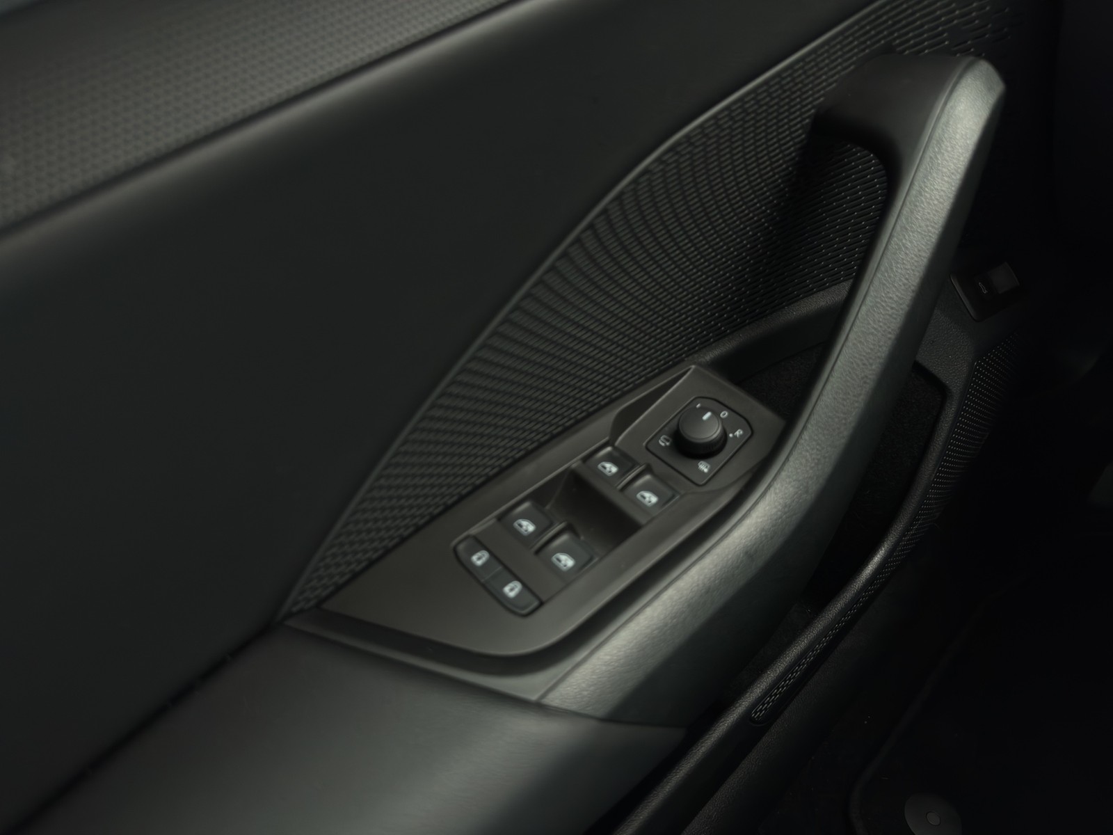 Skoda Octavia Combi 1.5 e-TEC SELECTION CAM ACC NAVI