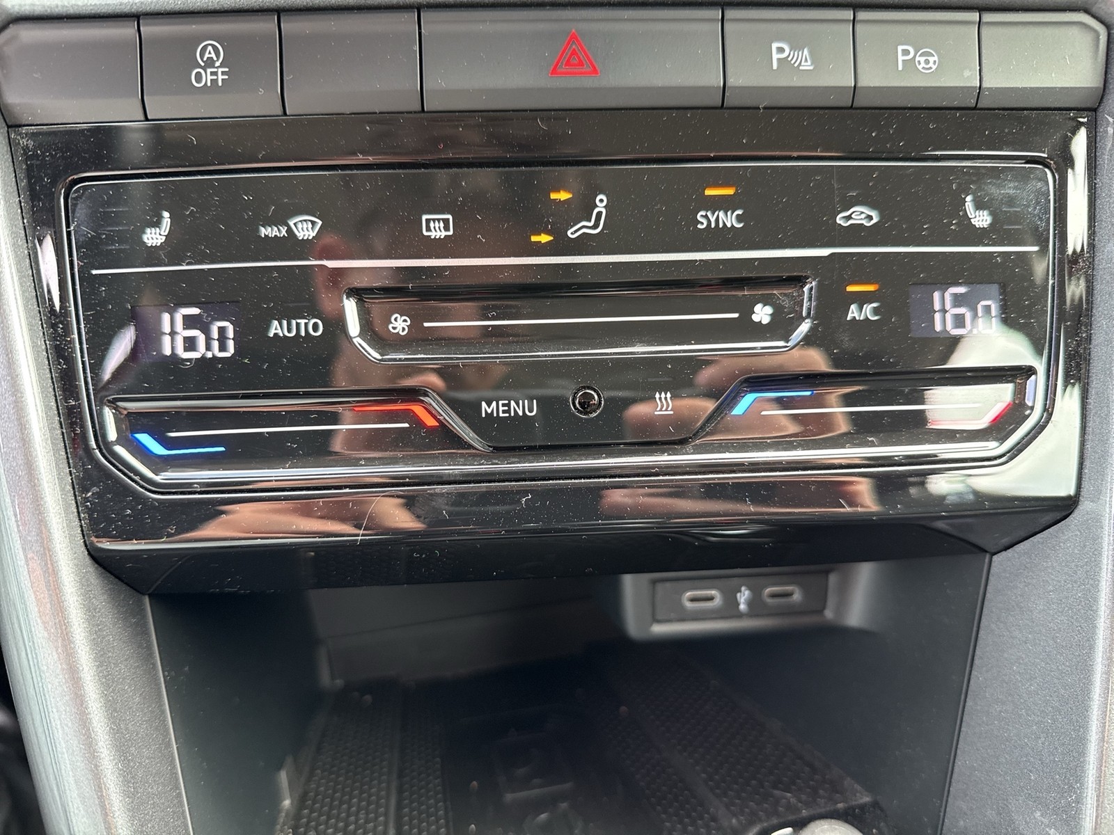 Volkswagen T-Roc 1.0 STYLE STANDHZ. AHK KAMERA NAVI ALU17