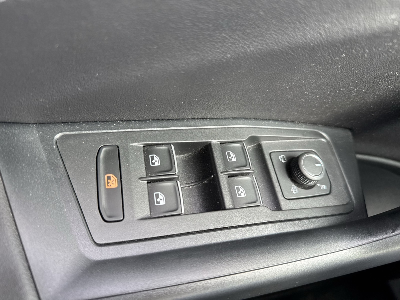 Volkswagen T-Roc 1.0 STYLE STANDHZ. AHK KAMERA NAVI ALU17