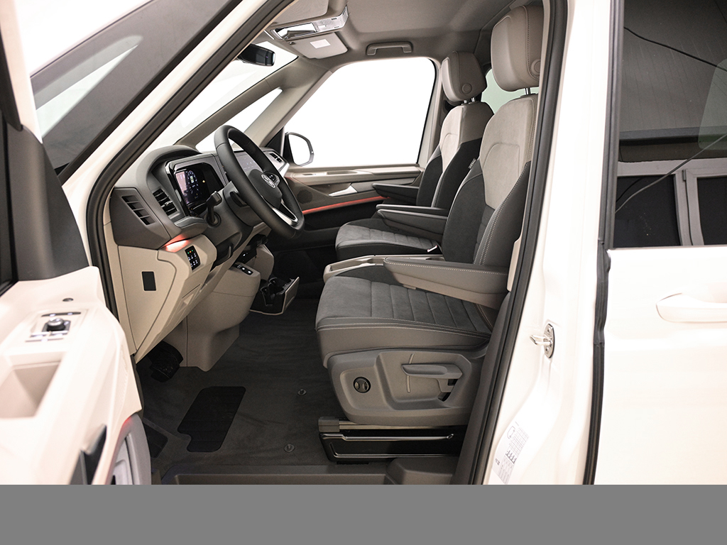 Volkswagen T7 Multivan 2.0 TSI EDITION DSG LÜ AHK MATRIXLED CAM