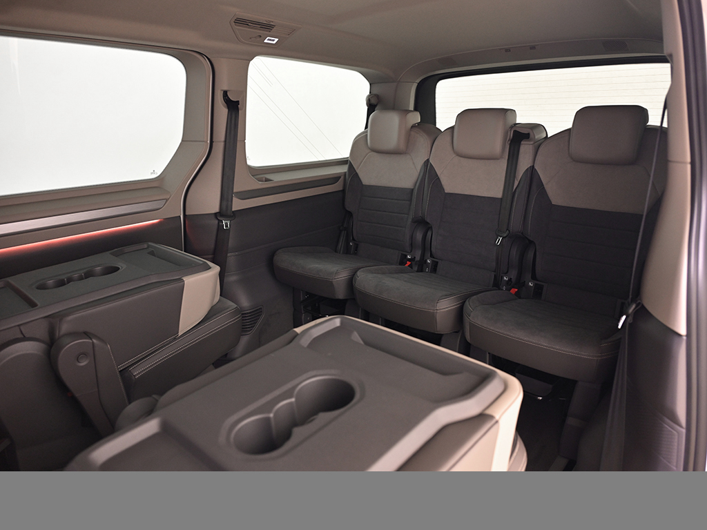 Volkswagen T7 Multivan 2.0 TSI EDITION DSG LÜ AHK MATRIXLED CAM