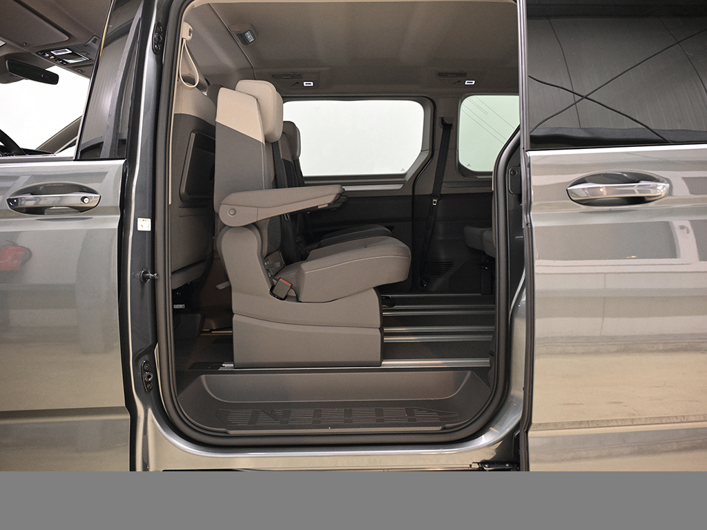 Volkswagen T7 Multivan 2.0 TSI LIFE DSG LÜ AHK eKLAPPE CAM LM17