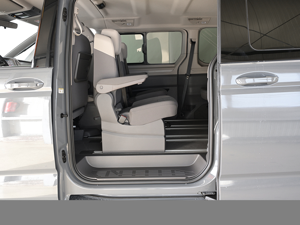 Volkswagen T7 Multivan 2.0 TDI DSG LÜ APP-CONNECT LED