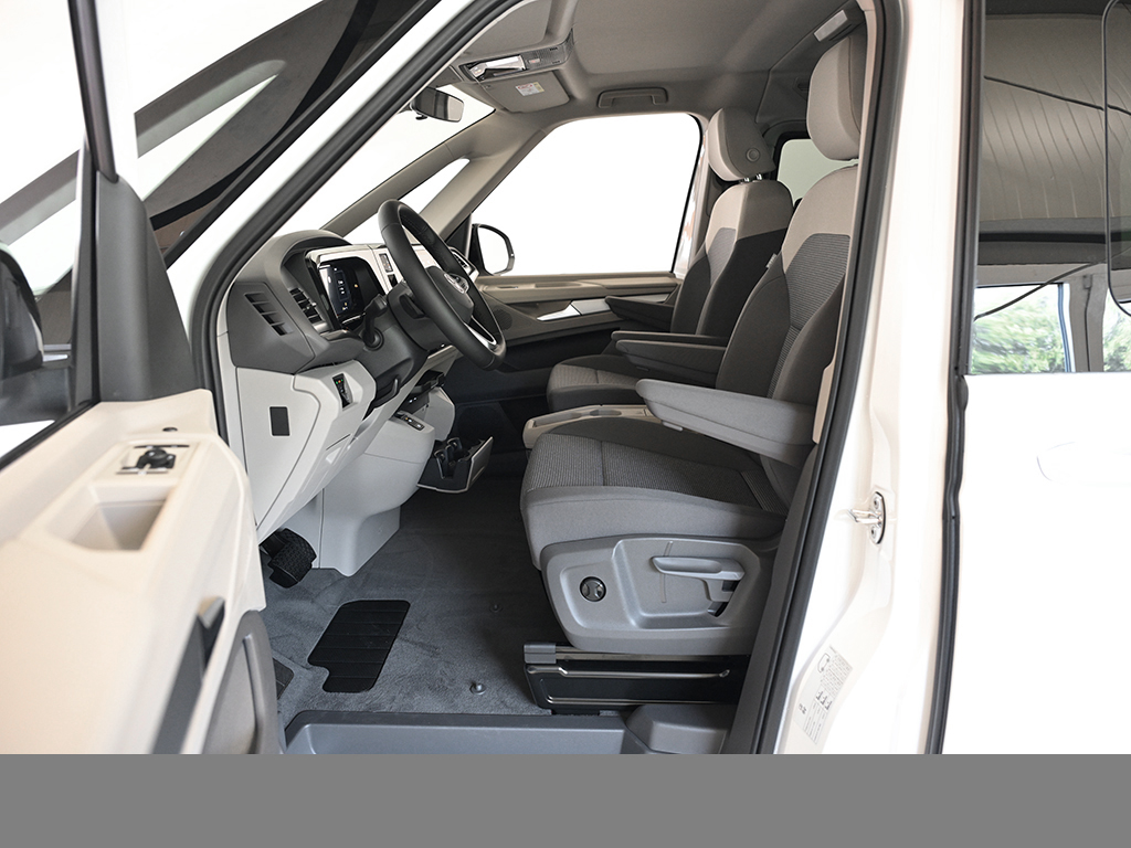 Volkswagen T7 Multivan 2.0 TDI DSG LÜ APP-CONNECT LED