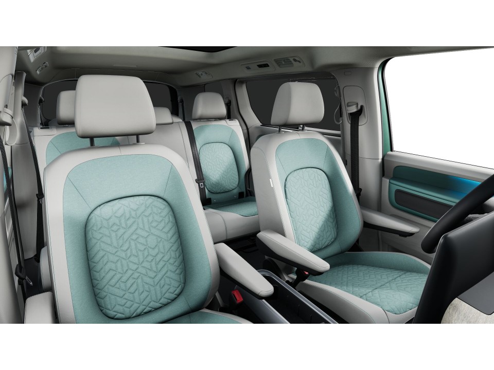 Volkswagen ID. Buzz PRO 4MOTION LR AHK PANO MATRIXLED LM21