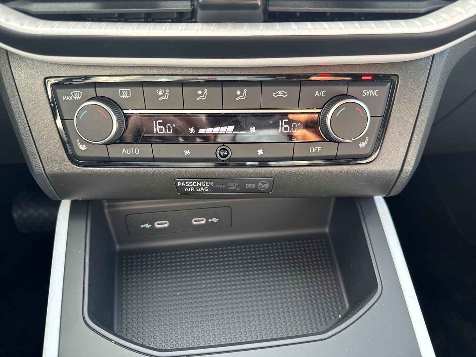 Seat Arona 1.0 ROAD EDITION DSG NAV CAM LED LM17