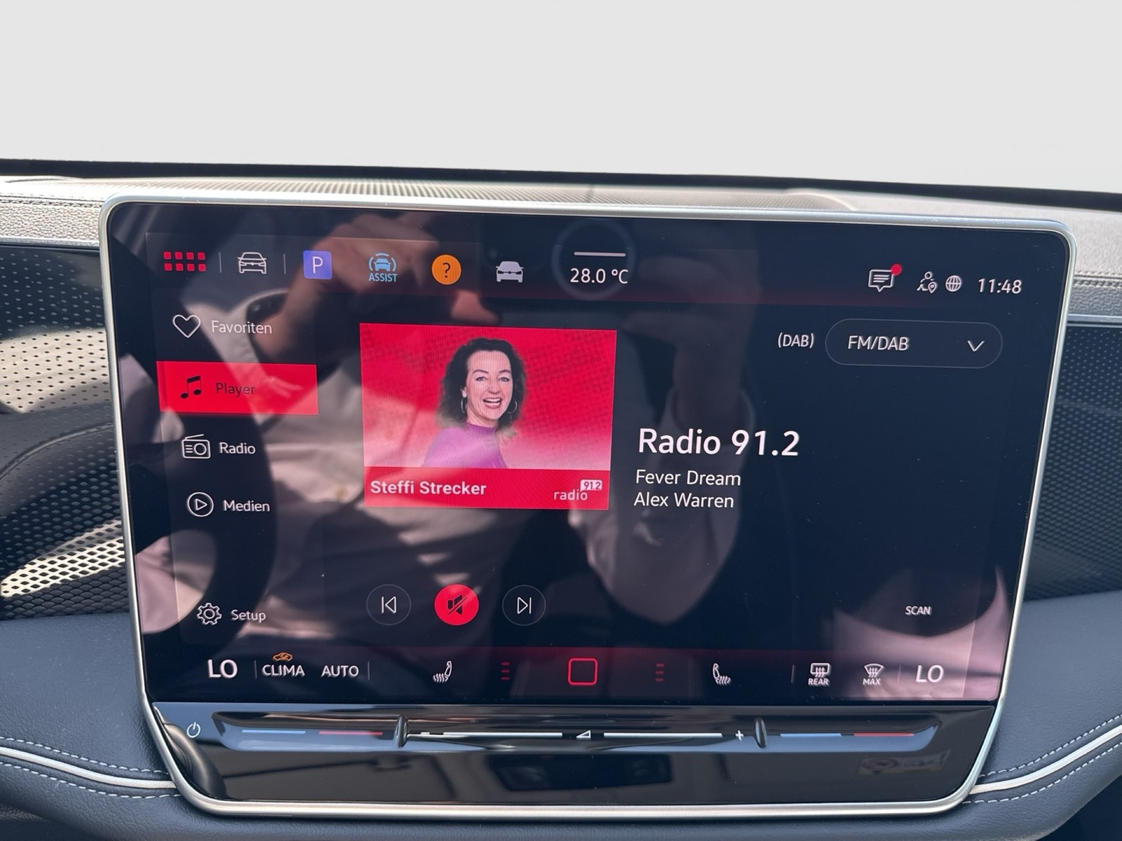 Volkswagen Passat Variant 1.5 eTSI BUSINESS AHK 360°CAM ACC