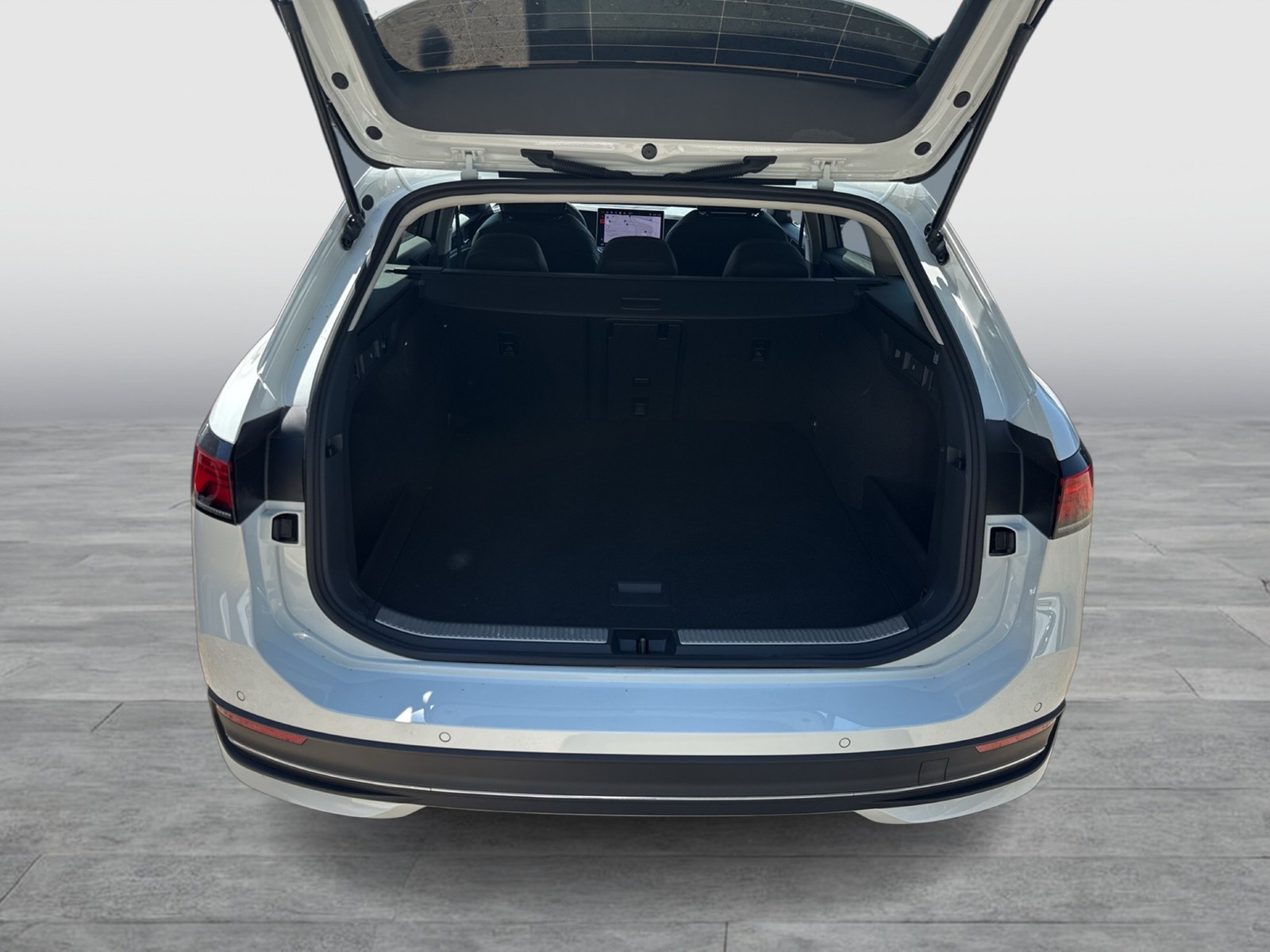 Volkswagen Passat Variant 1.5 eTSI BUSINESS AHK 360°CAM ACC