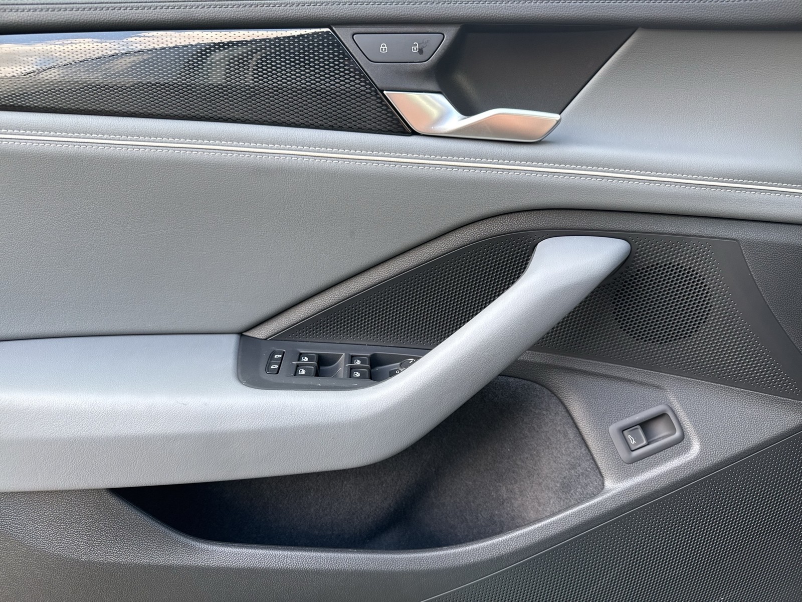 Volkswagen Passat Variant 2.0 BUSINESS HARMAN KARDON 360CAM