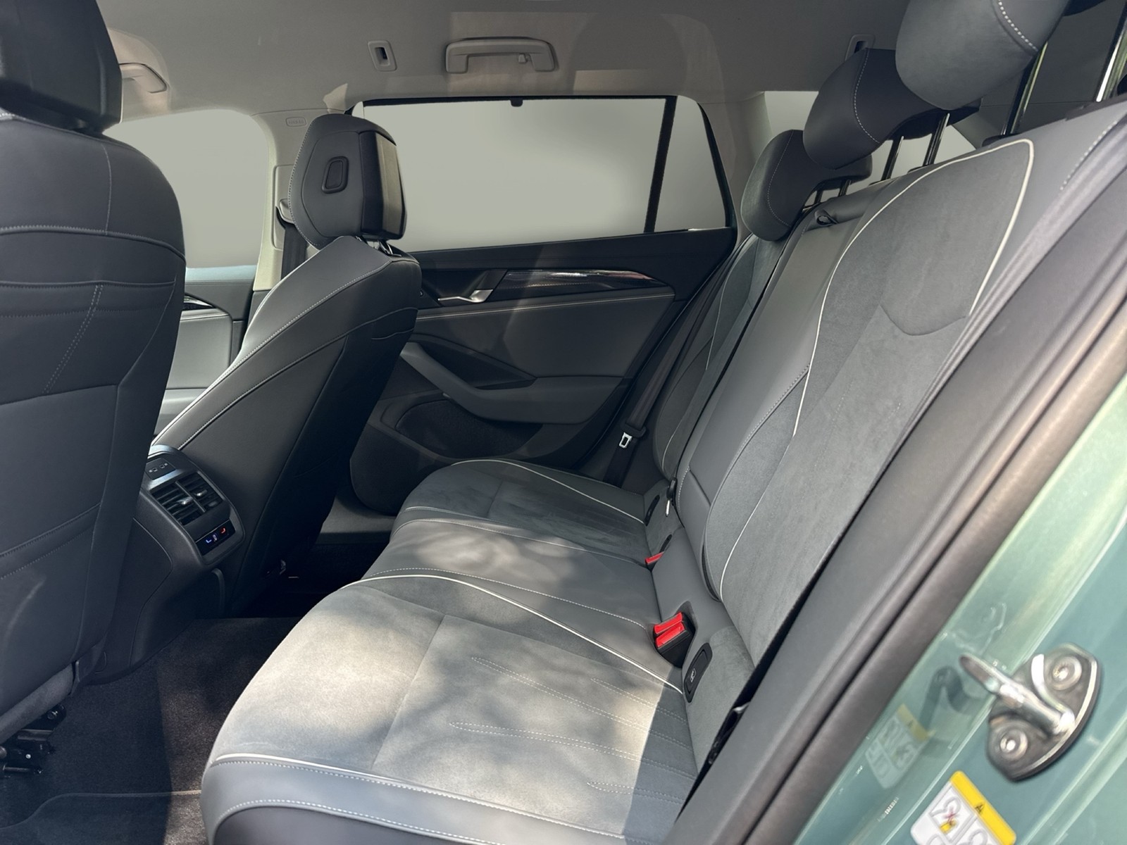 Volkswagen Passat Variant 2.0 BUSINESS HARMAN KARDON 360CAM