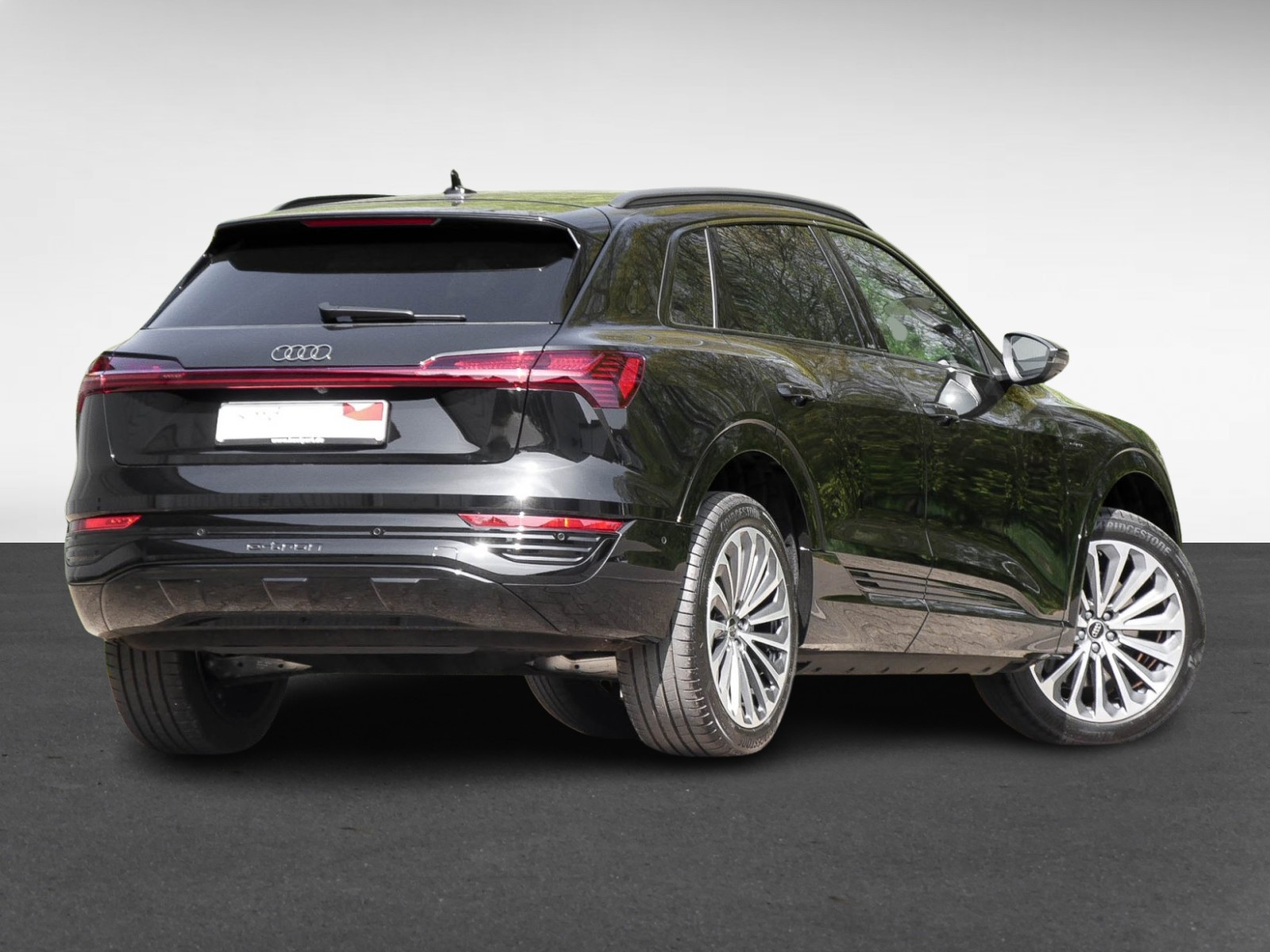 Audi Q8 e-tron 55 quattro S LINE BLACKPAK LM21 360CAM