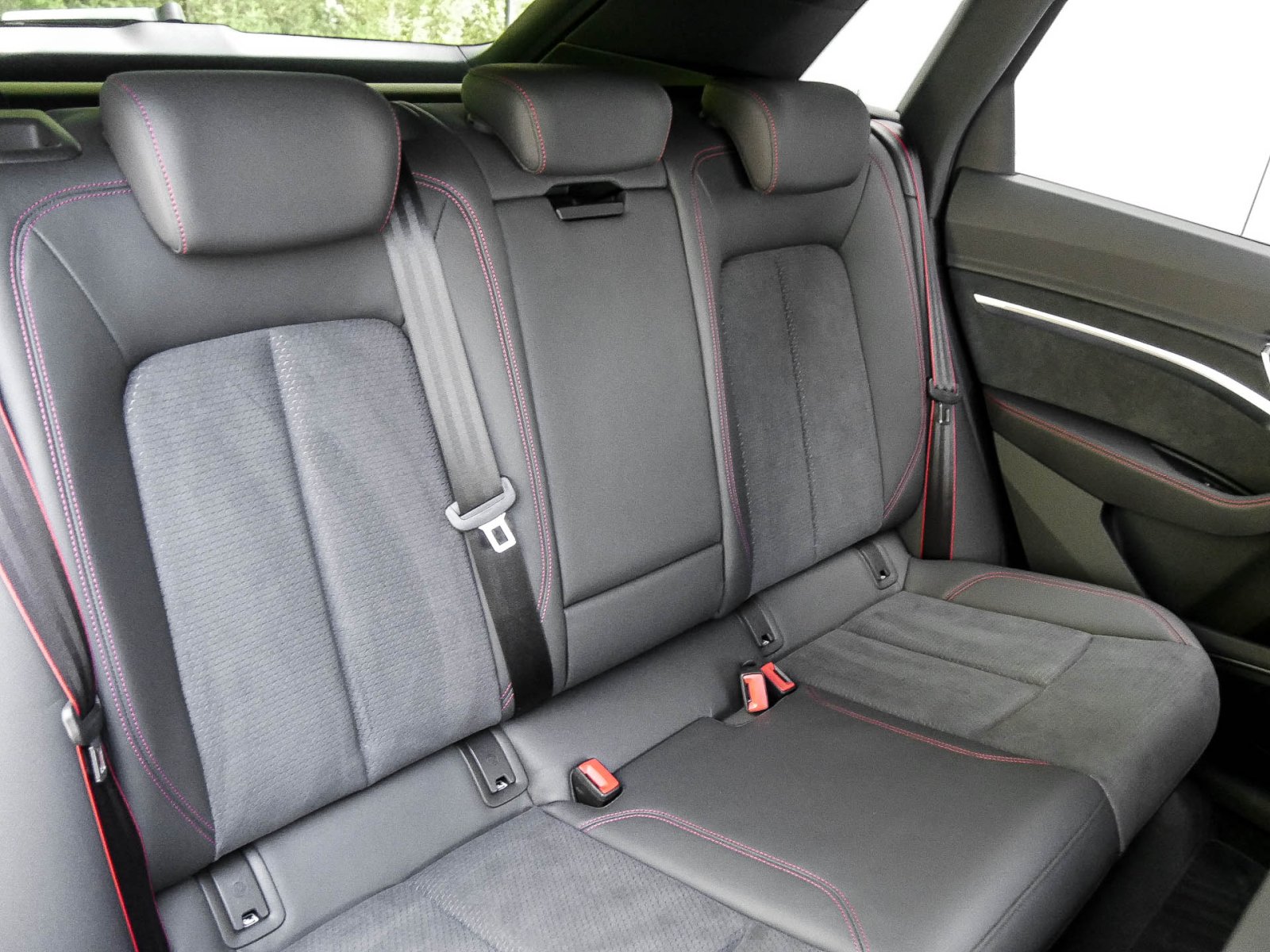 Audi Q8 e-tron 55 quattro S LINE BLACKPAK LM21 360CAM
