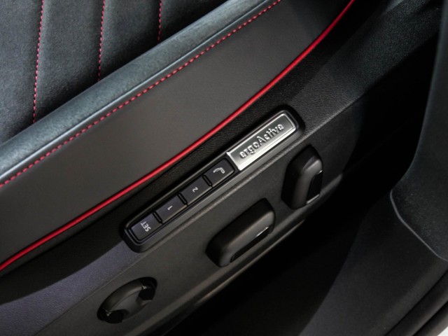 Volkswagen ID.4 GTX 4X4 WÄRMEPUMPE PANO AHK 360CAM ACC LM21