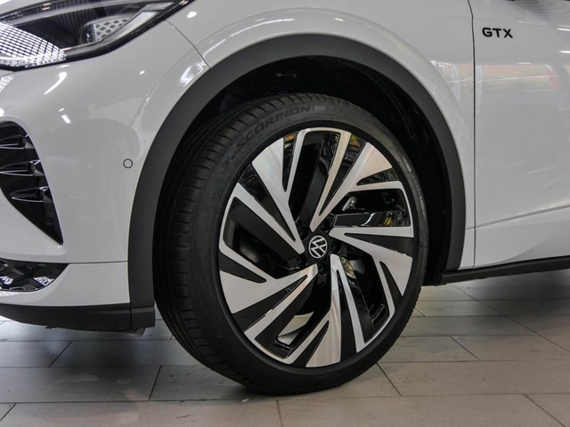 Volkswagen ID.4 GTX 4X4 WÄRMEPUMPE PANO AHK 360CAM ACC LM21