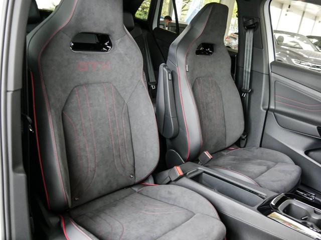 Volkswagen ID.4 GTX 4X4 WÄRMEPUMPE PANO AHK 360CAM ACC LM21